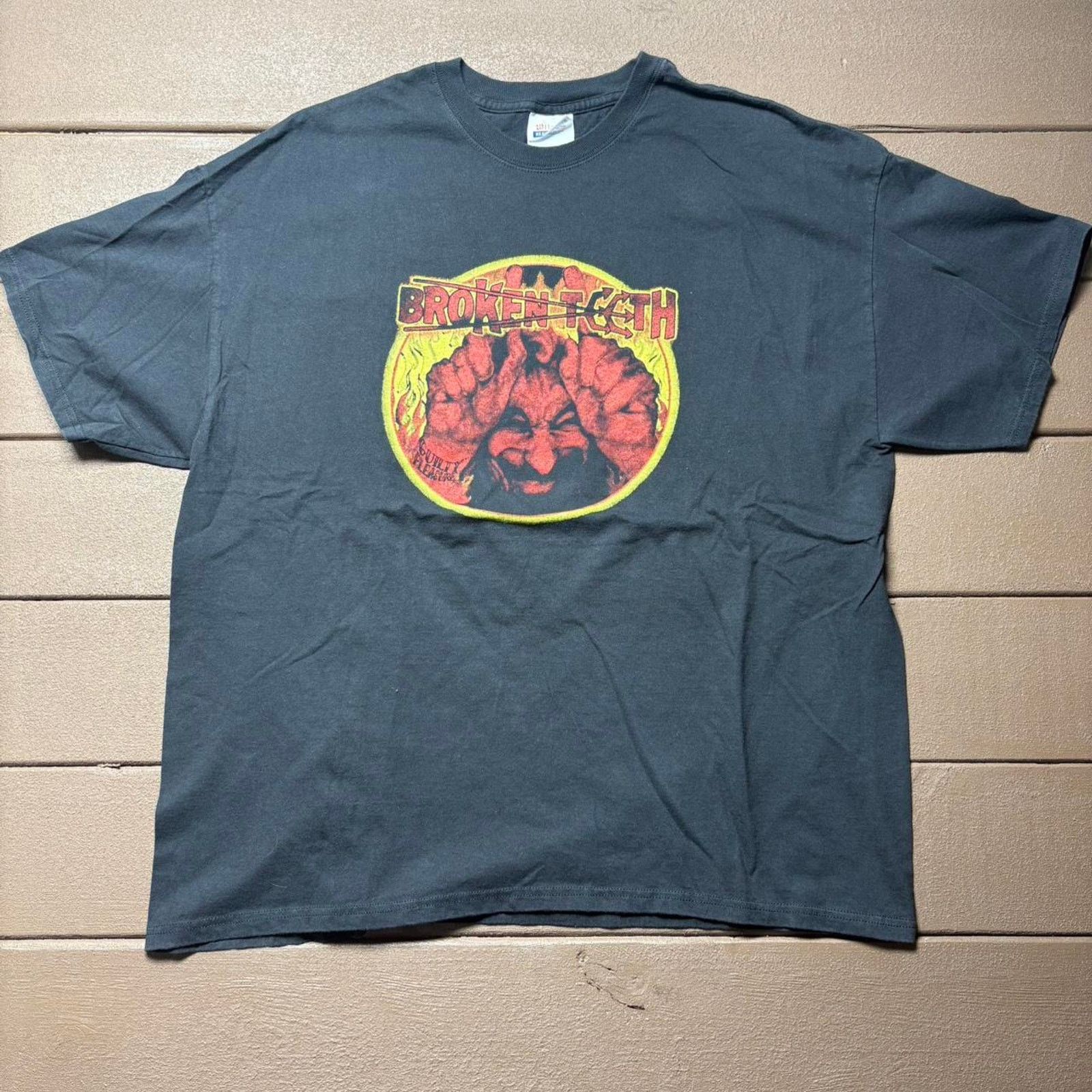 Hanes Vintage Broken Teeth Punk Rock Band Shirt Size US XXL / EU 58 / 5 - 1 Thumbnail