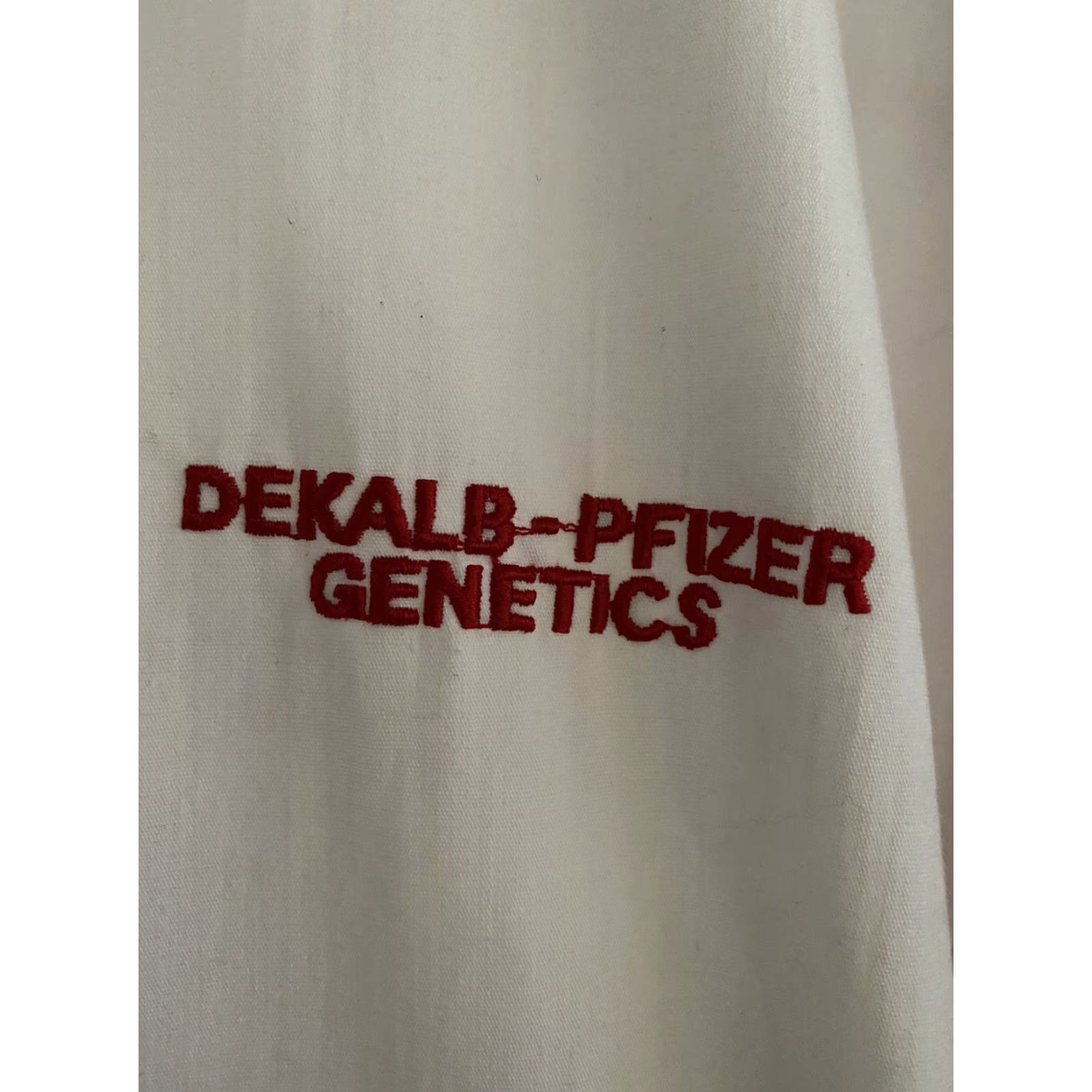 Vintage VINTAGE Dekalb Pfizer Genetics Jacket Windbreaker Trucker Farm Seed Corn Swingster L Mens White Zip Size US L / EU 52-54 / 3 - 4 Thumbnail