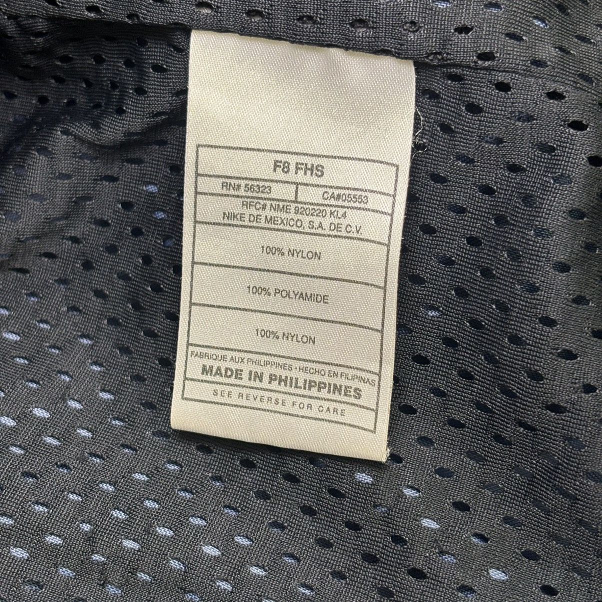 Nike Vintage 90s Nike Jacket Blue & Yellow hooded Nike Jacket Size US L / EU 52-54 / 3 - 5 Thumbnail