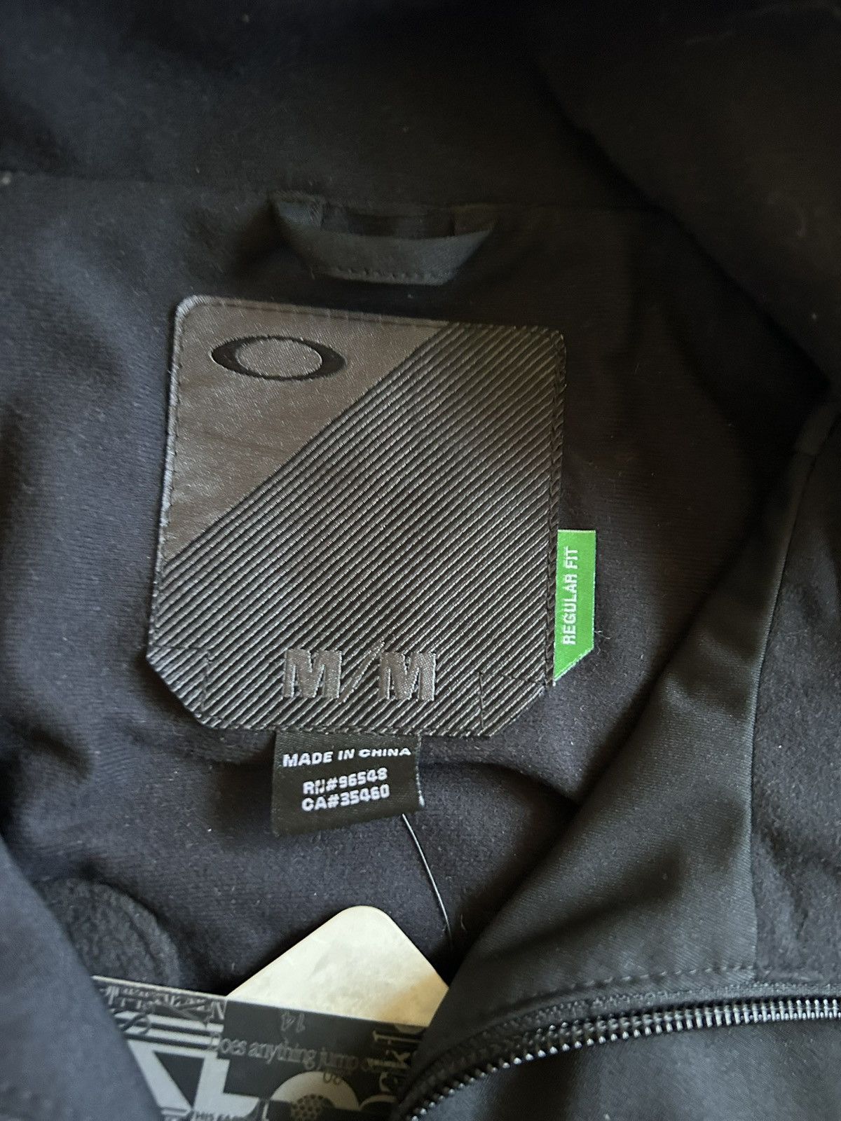 Oakley 2011 Oakley Rain Jacket Size US M / EU 48-50 / 2 - 5 Thumbnail