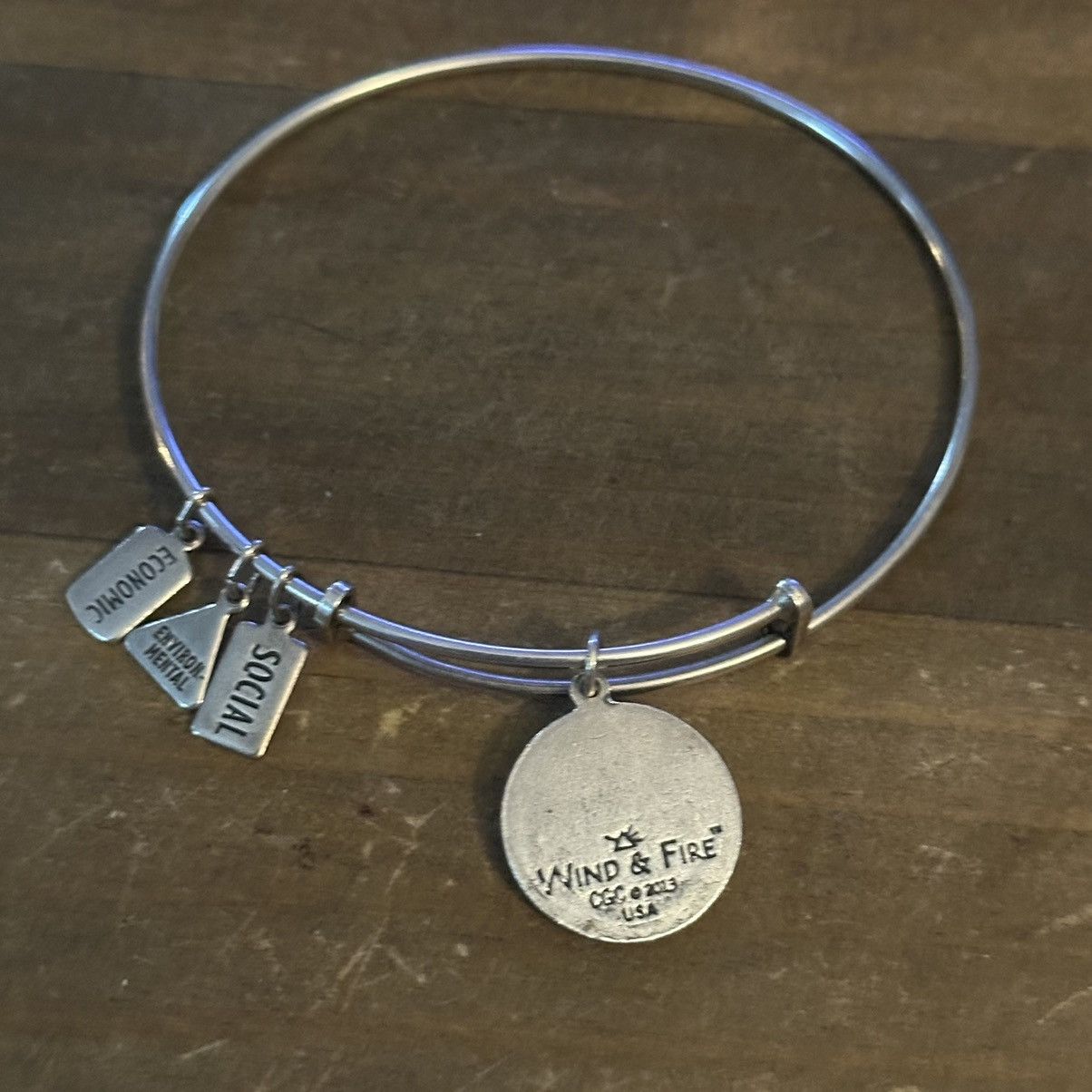 Other Wind & Fire Hamsa hand expandable bangle charm bracelet Size ONE SIZE - 3 Thumbnail