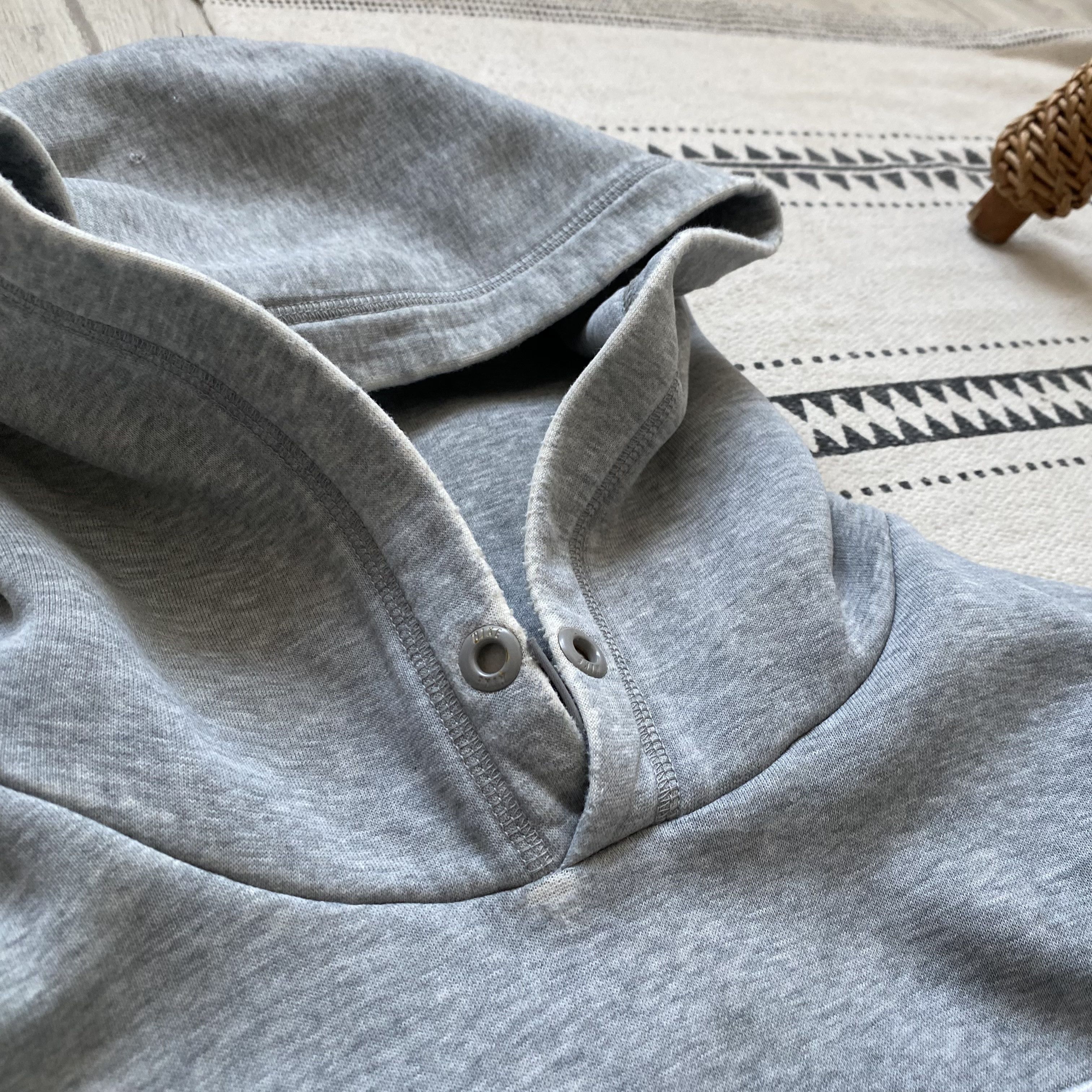 Nike Vintage 90s Trashed Nike Hoodie Centr Logo Silver Tags Size US M / EU 48-50 / 2 - 8 Thumbnail