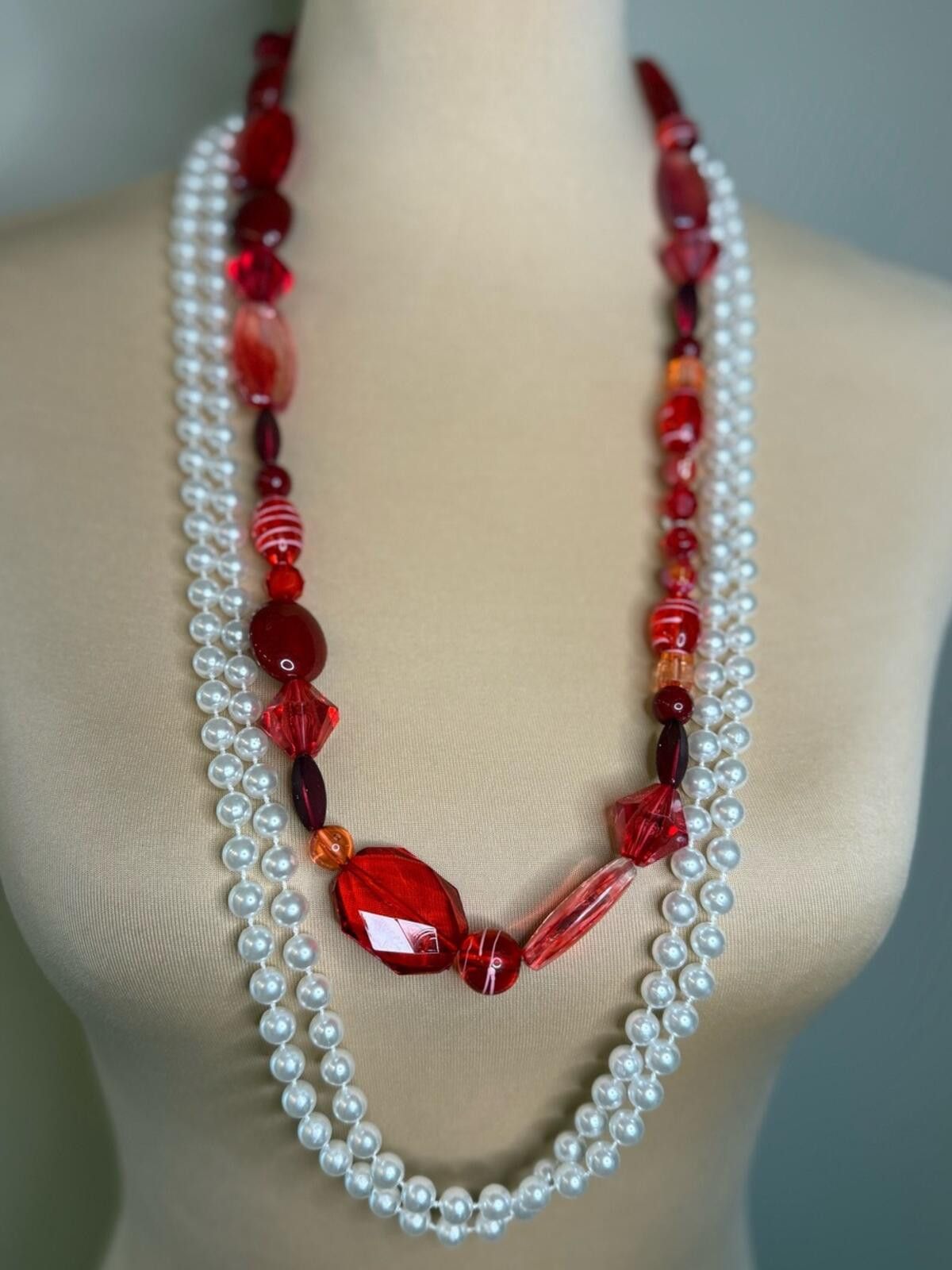 Other White pearlescent & red bead necklace set costume jewelry Size ONE SIZE - 1 Thumbnail