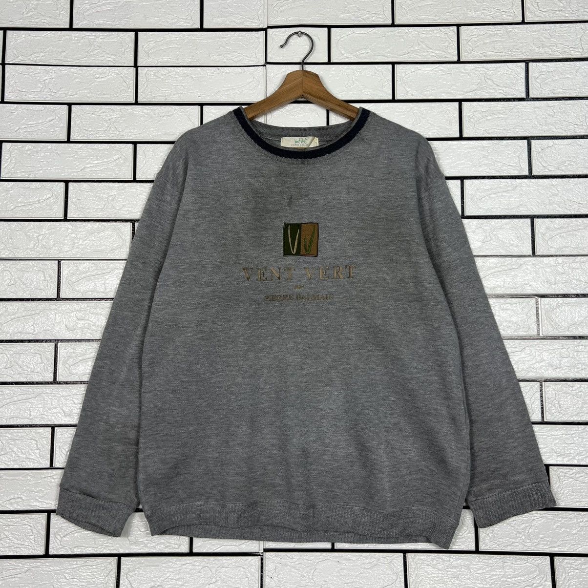 Pierre Balmain Vintage Vent Vert Par PIERRE BALMAIN Sweatshirt #4196-C190 Size US M / EU 48-50 / 2 - 1 Thumbnail