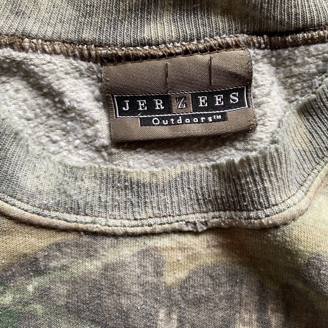 Carhartt × Realtree × Vintage Crazy Vintage Carhartt Style Faded Realtree Camo Crewneck Size US M / EU 48-50 / 2 - 5 Thumbnail