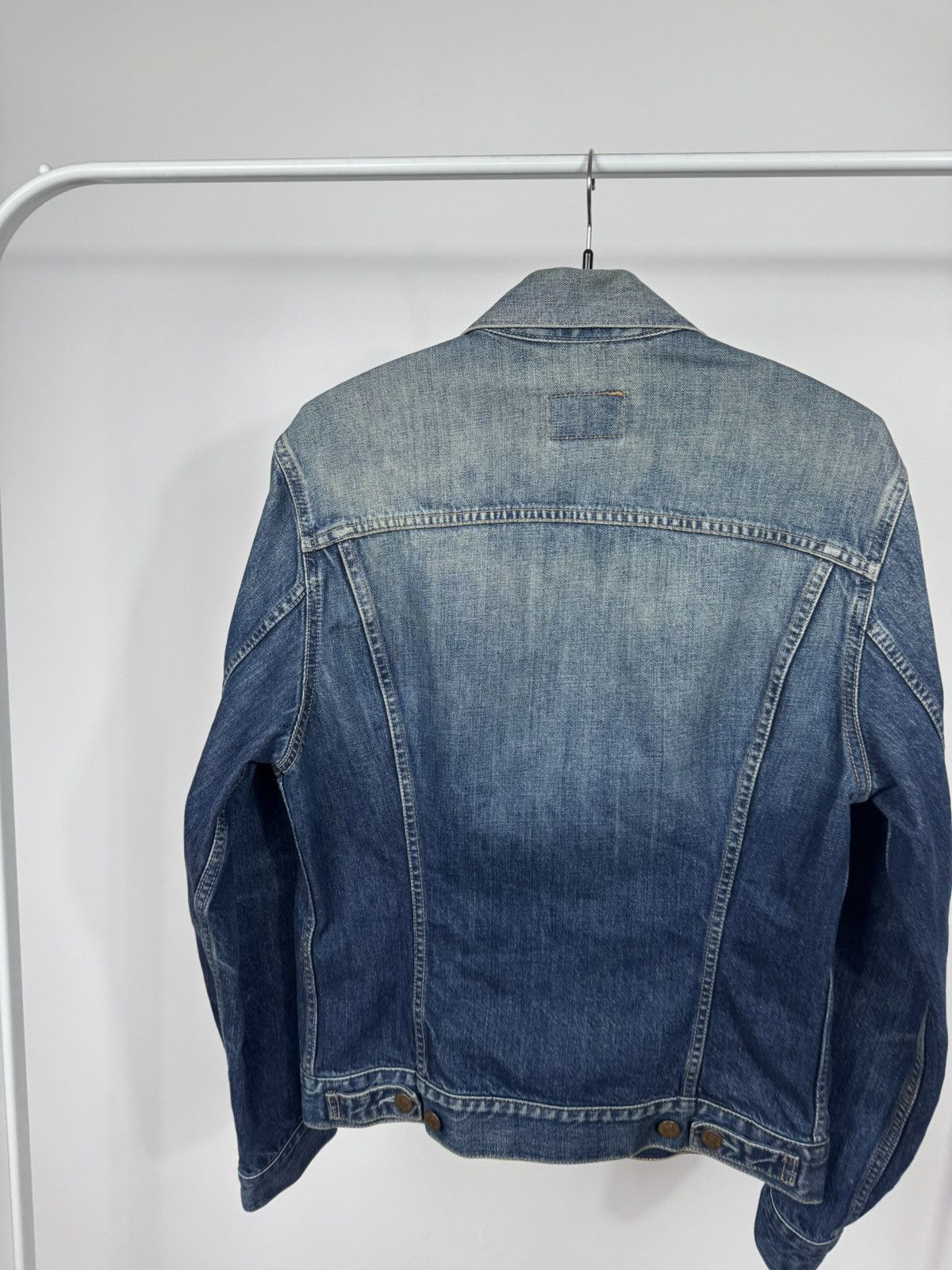 Levi's Vintage Levis Women Denim Jacket Faded Blue Trucker Size L Size L / US 10 / IT 46 - 13 Thumbnail