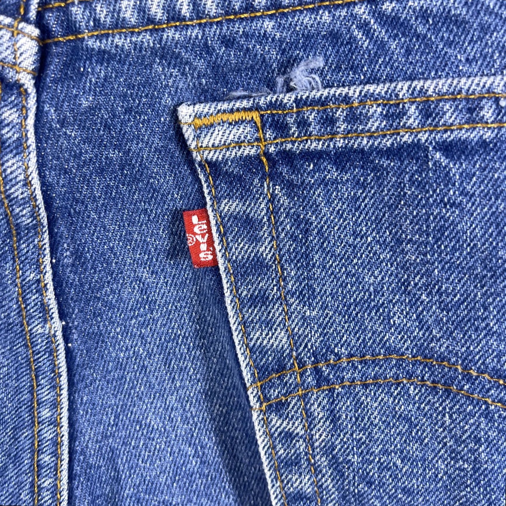 Levi's VINTAGE Levi's Jeans Mens 42x29 Blue 505-0217 Faded Straight Leg Western 80's 500 Series Mens Jeans Regular 42x29 Boys? Size US 42 / EU 58 - 4 Thumbnail