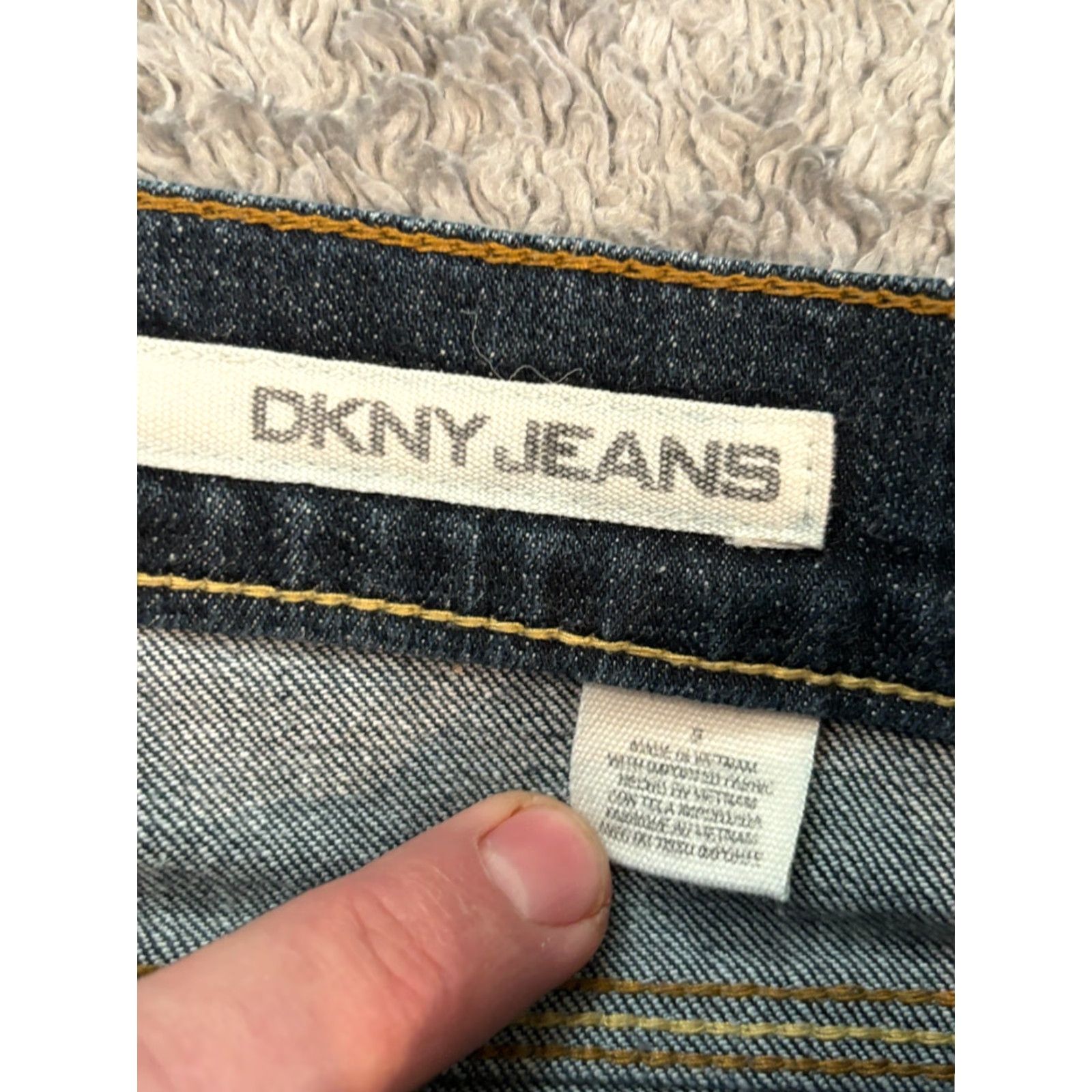 DKNY DKNY Jeans Womens 5 Juniors Straight Blue Denim Slim Leg Dark Wash Jeans Womens 5 Juniors Straight Blue Denim Dark Wash Size 27" / US 4 / IT 40 - 2 Thumbnail