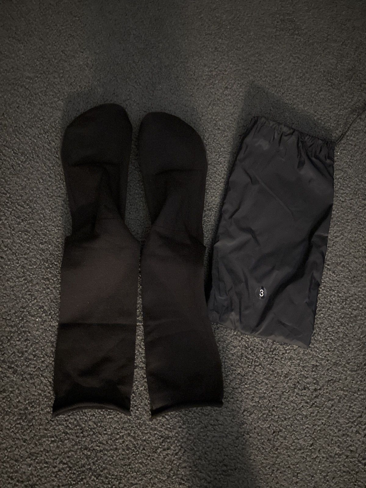 Kanye West × Yeezy yeezy yzy pods size 3 Size US 12 / EU 45 - 2 Thumbnail