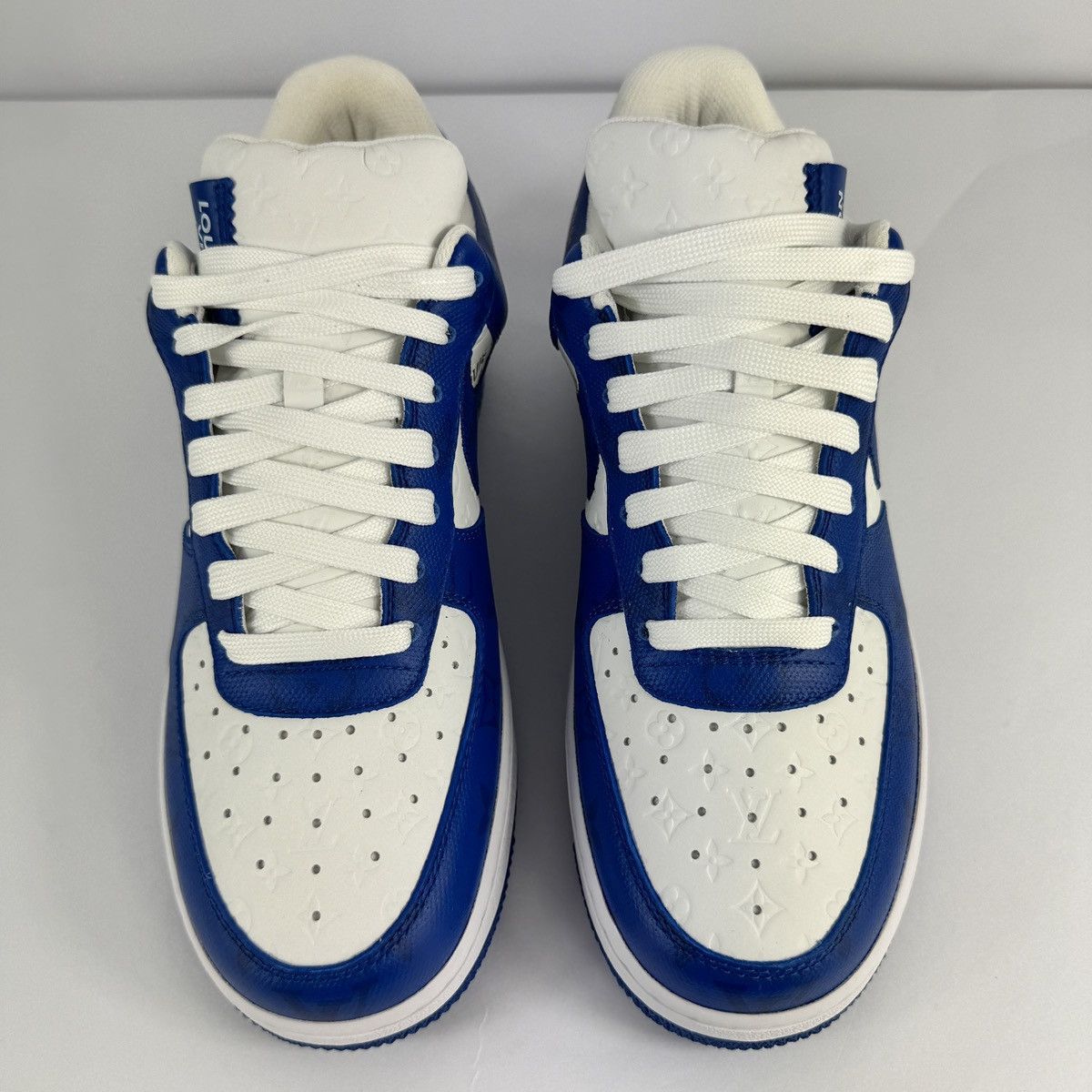 Louis Vuitton LOUIS VUITTON X NIKE AIR FORCE 1 BLUE SNEAKERS Size US 7 / EU 40 - 2 Thumbnail