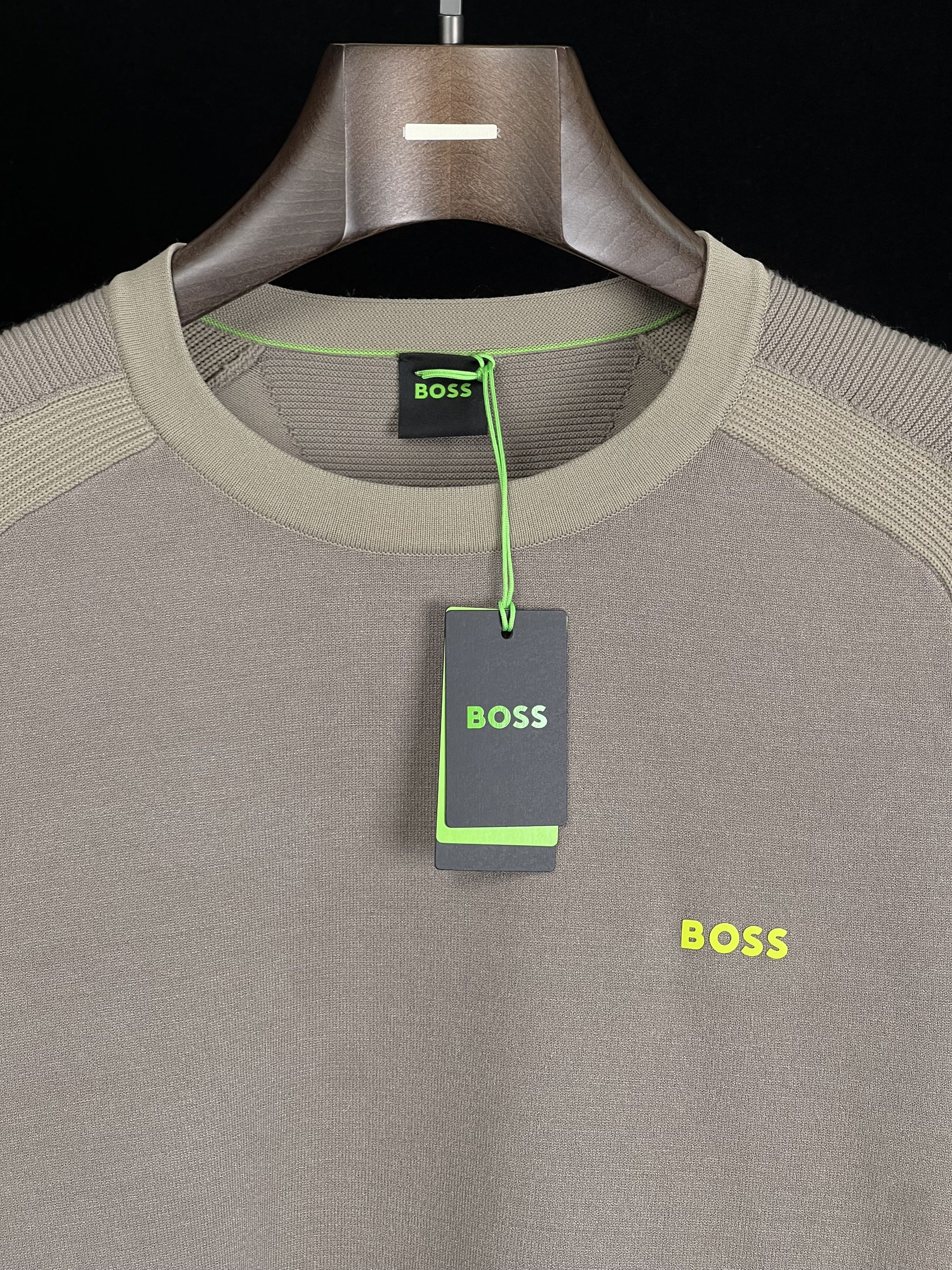 Hugo Boss Brand New BOSS Sweater PERFORM-X Size US M / EU 48-50 / 2 - 3 Thumbnail