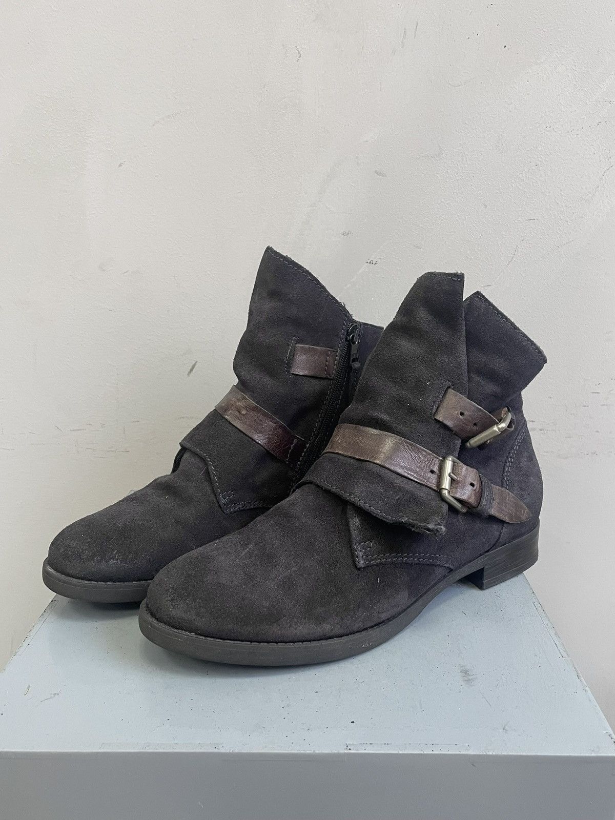 Undercover Undercover y2k boots vintage minimal casual flashion style Size US 7.5 / EU 40-41 - 5 Thumbnail