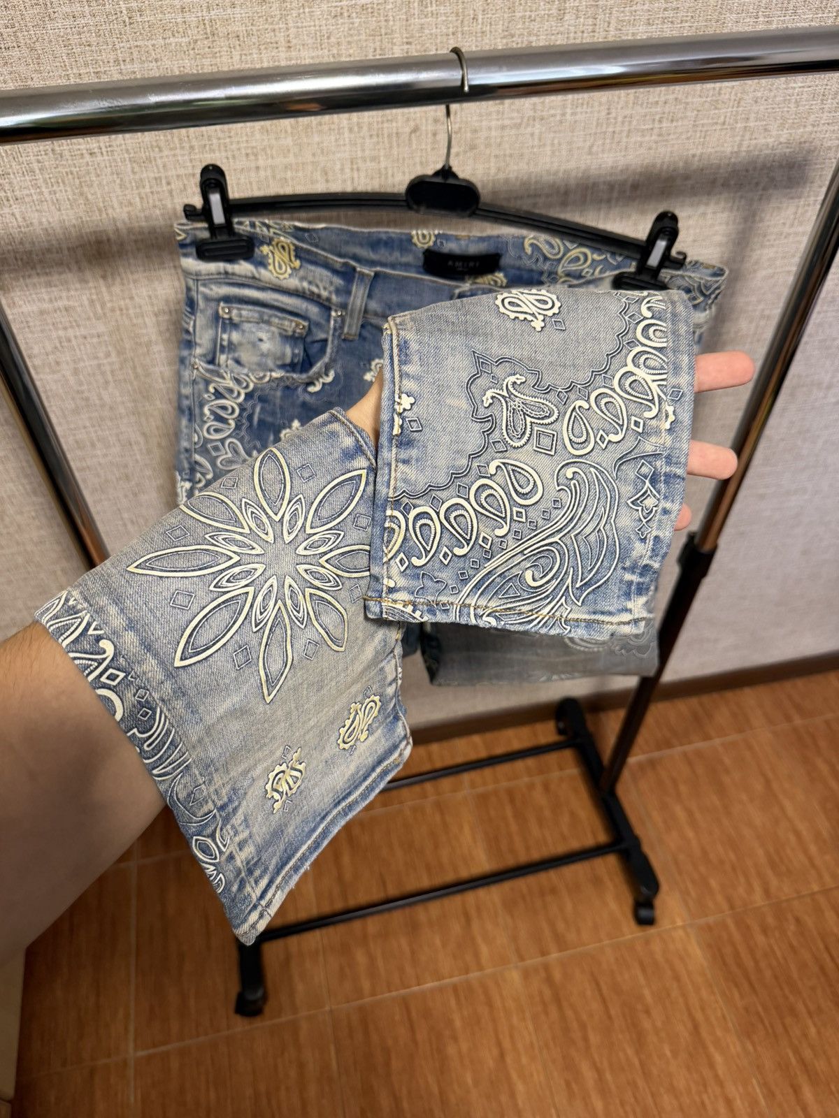 Amiri AMIRI FLOCKED PAISLEY BANDANA JEANS Size US 34 / EU 50 - 7 Thumbnail