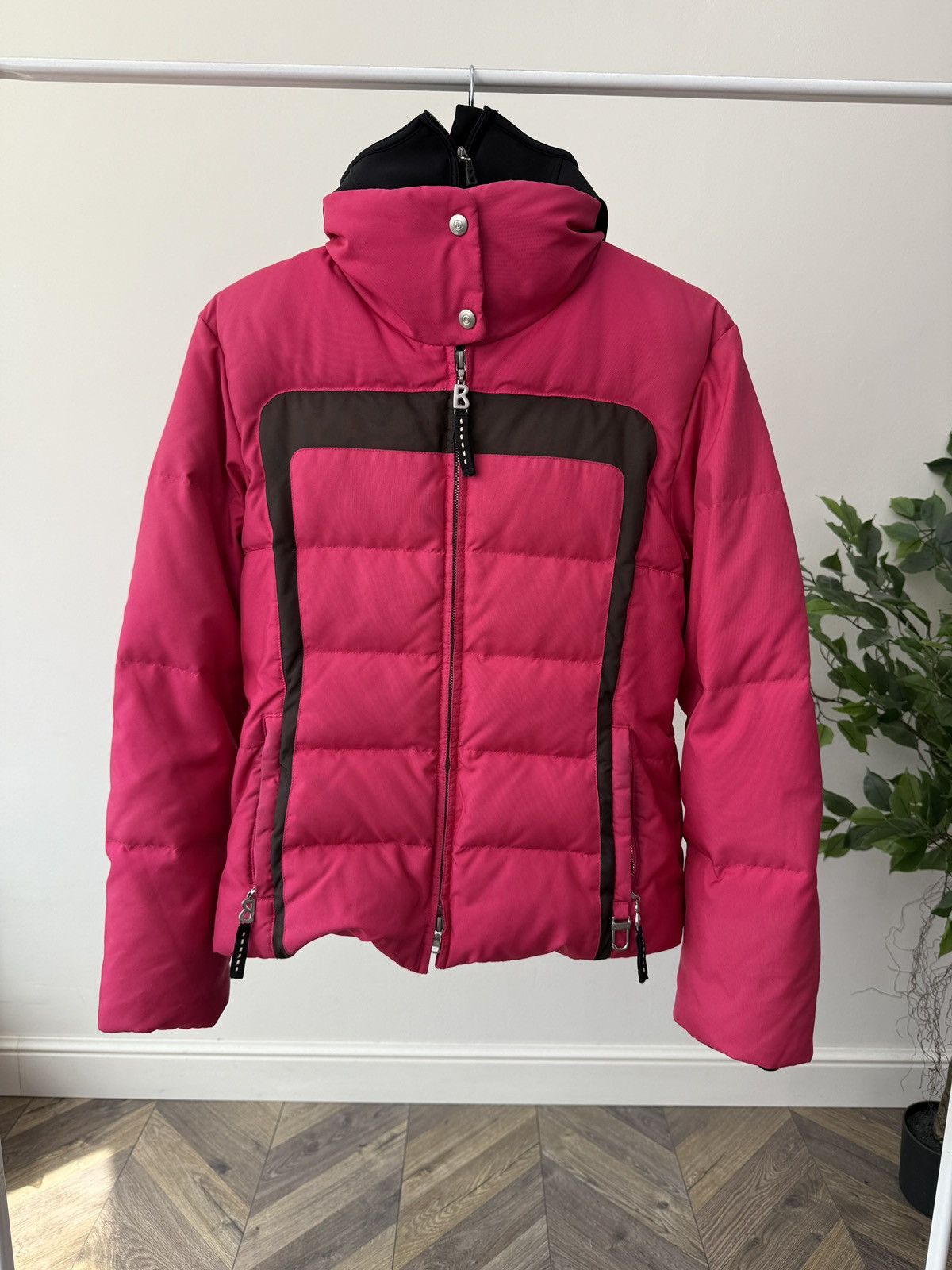 Bogner Vintage Bogner Sport Women’s Pink Down Ski Jacket Hooded Size XS / US 0-2 / IT 36-38 - 1 Thumbnail
