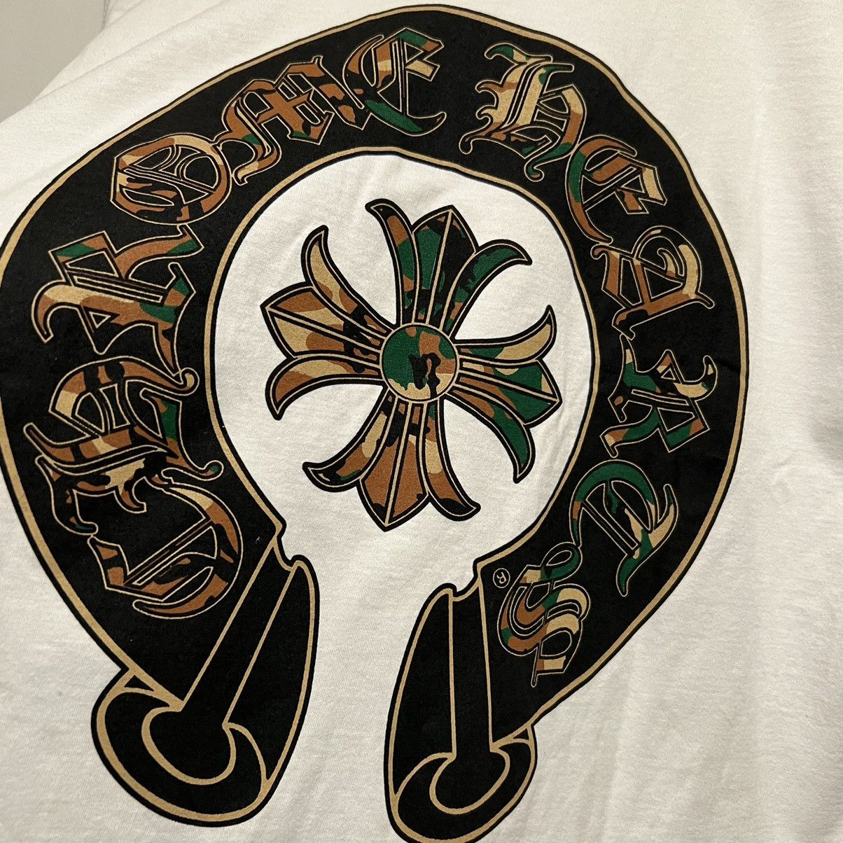 Chrome Hearts Chrome Hearts Camo Horseshoe L/S White Size US L / EU 52-54 / 3 - 4 Thumbnail
