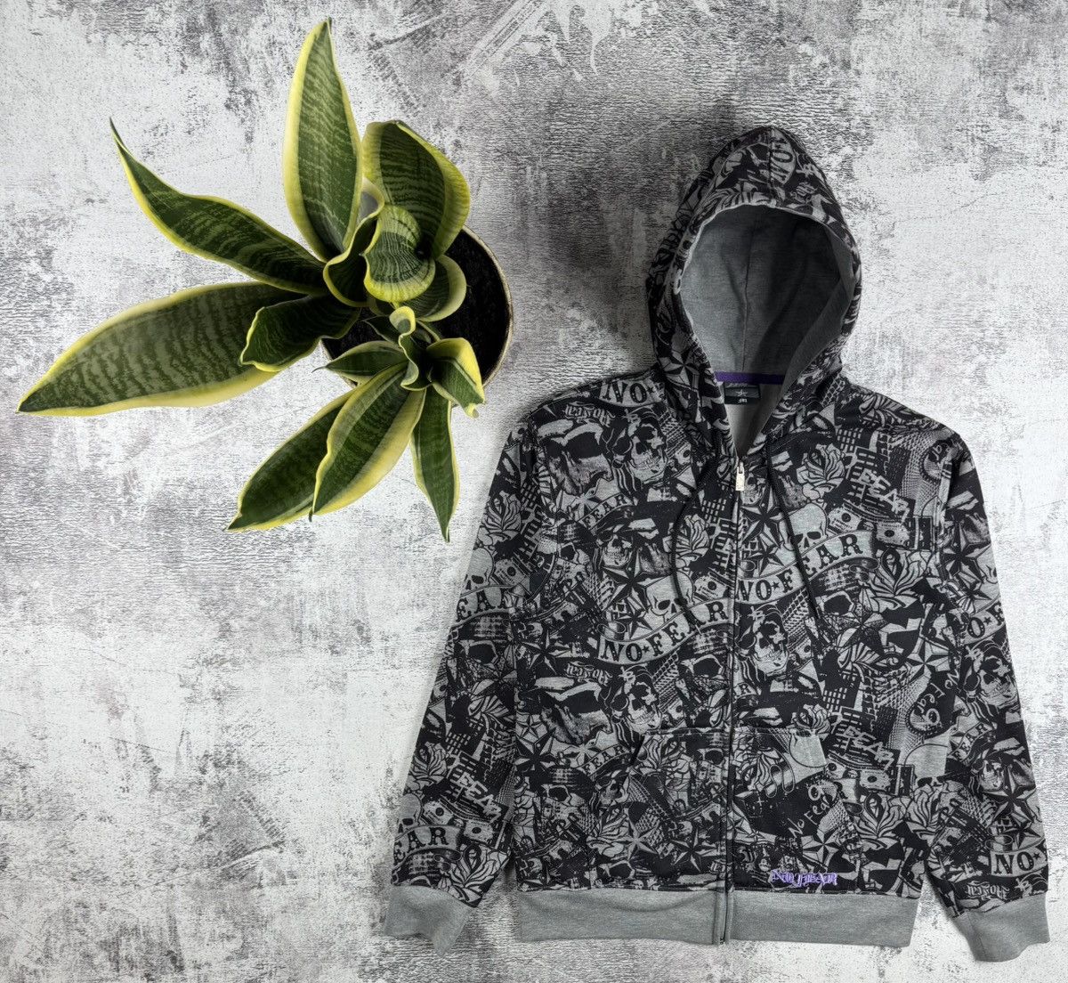NO FEAR Rap Overprint Medium Hip Hop Monogram Gray Skulls Zip Hoodie Pullover