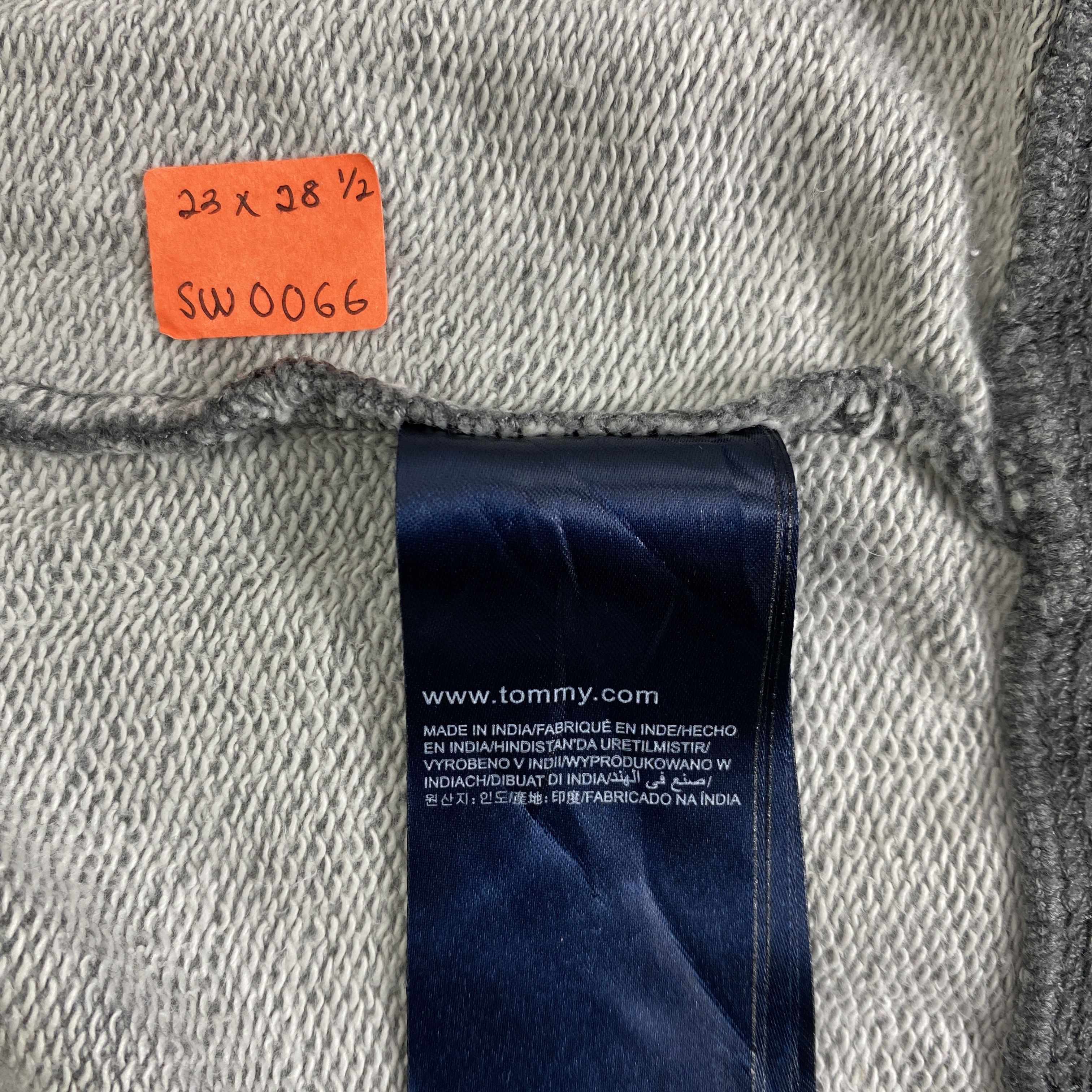 Tommy Hilfiger Vintage Tommy Hilfiger 85 Zipper Hoodie -SW066 Size US L / EU 52-54 / 3 - 13 Thumbnail