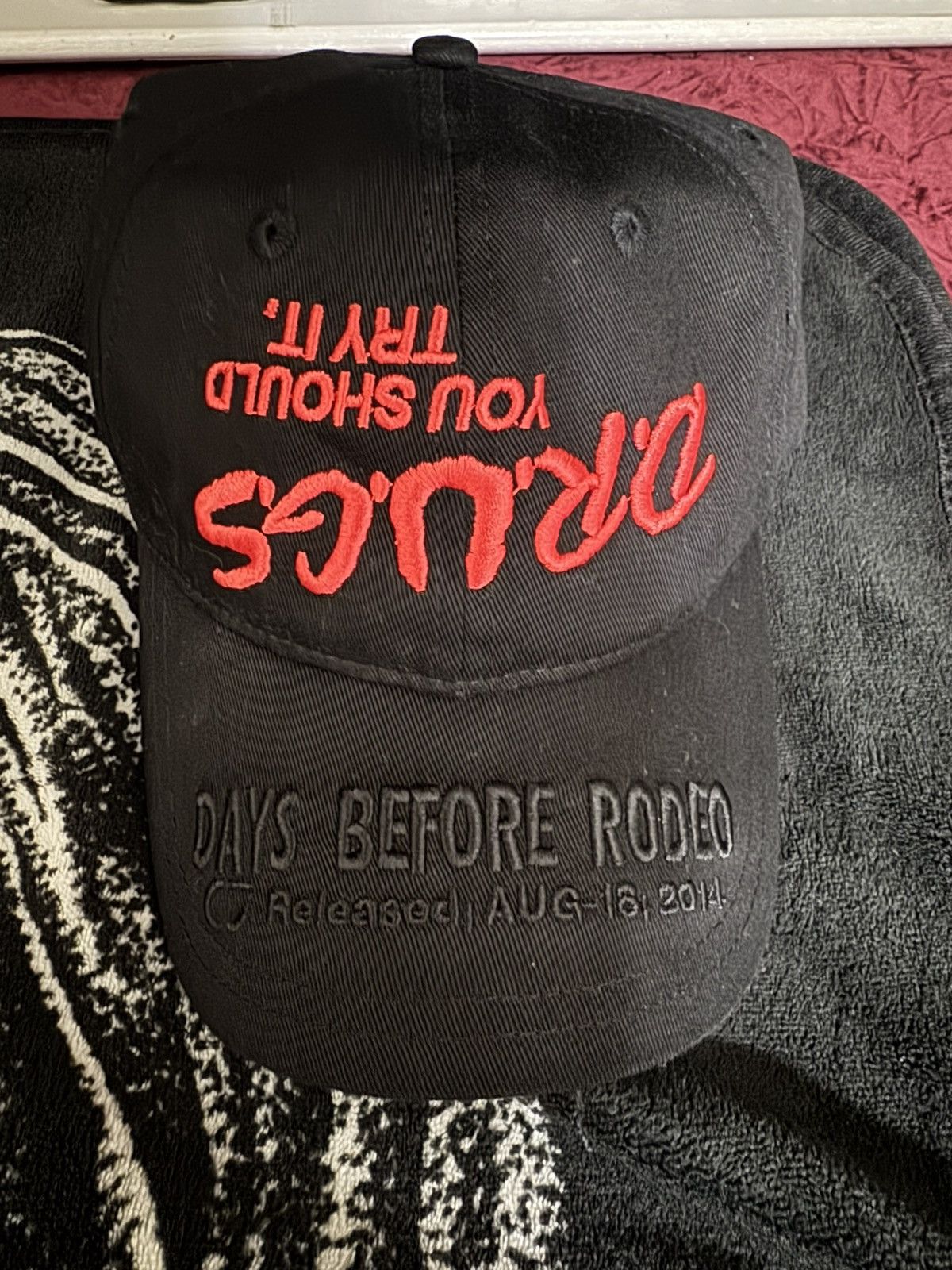 Travis Scott “Drugs You Should Try It” Travis Scott Hat Size ONE SIZE - 1 Thumbnail