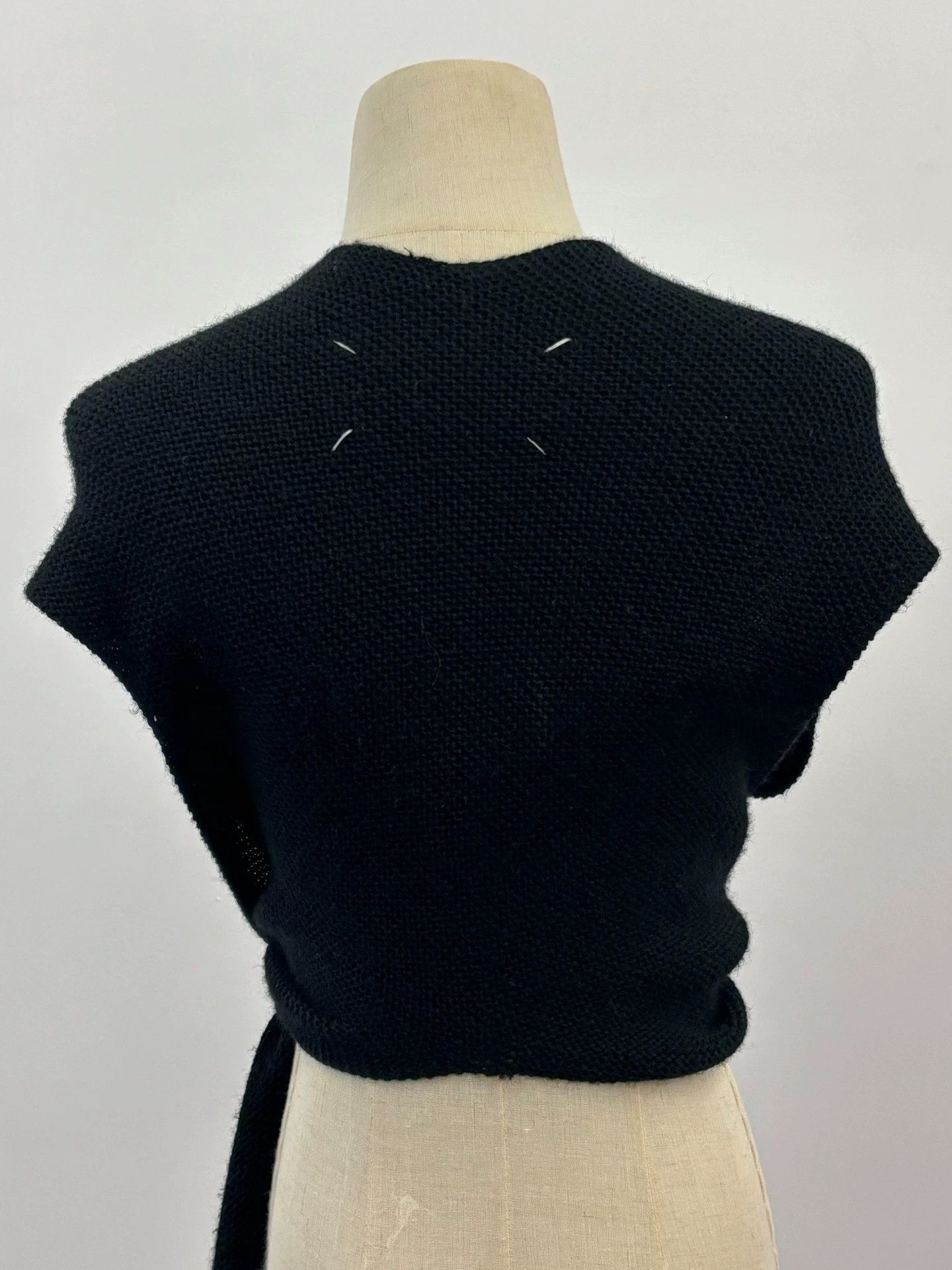 Maison Margiela Maison Margiela 90S Scarf/Vest Size FREE Size ONE SIZE - 5 Thumbnail