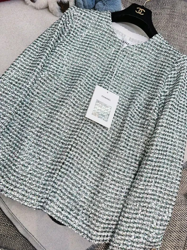 Chanel Chanel 23p preview series green and white sequin embroider Size M / US 6-8 / IT 42-44 - 7 Thumbnail