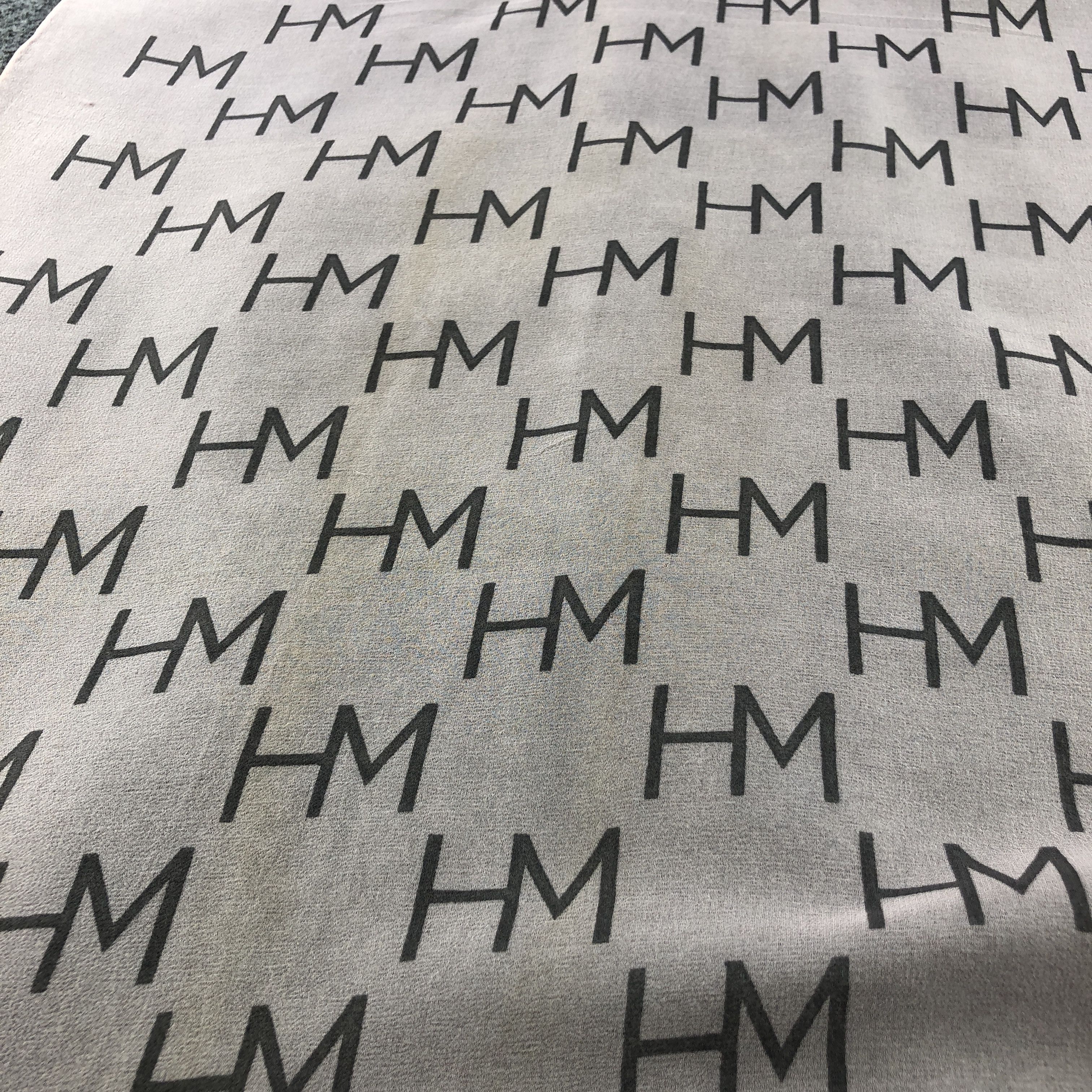 Hanae Mori Hanae Mori Monogram Hand Rolled Silk Scarf M1056 Size ONE SIZE - 5 Thumbnail
