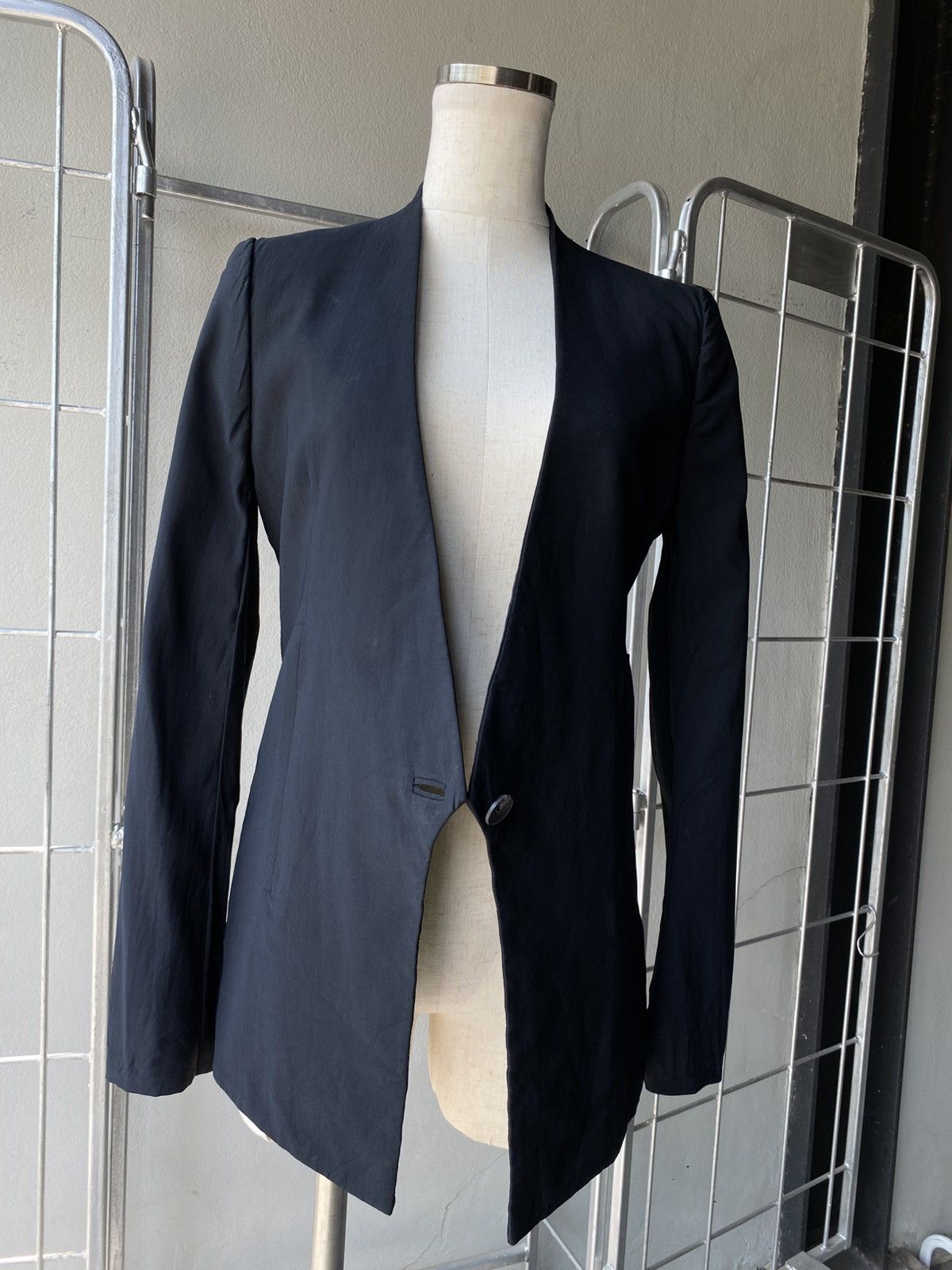 Helmut Lang HELMUT LANG New York Black Deep V-Neck Blazer Size XS / US 0-2 / IT 36-38 - 9 Thumbnail