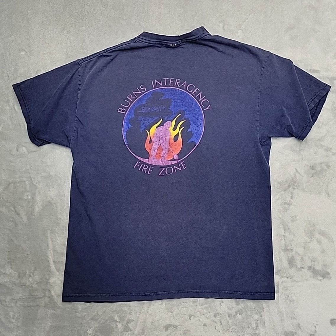 Pinko VINTAGE Wildland Fire Fighter Shirt Men Large Pink Ribbon Burns Faded Distressed Size US L / EU 52-54 / 3 - 6 Thumbnail