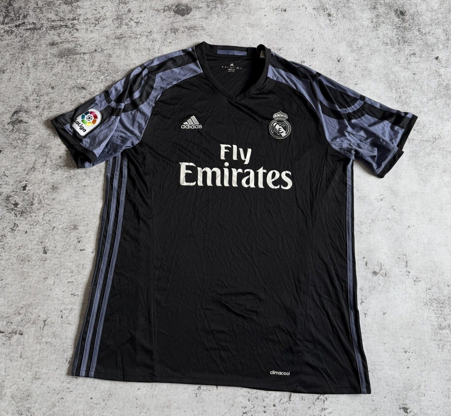 Adidas REAL MADRID 2016 2017 THIRD SHIRT JERSEY CAMISETA S Size US S / EU 44-46 / 1 - 1 Thumbnail