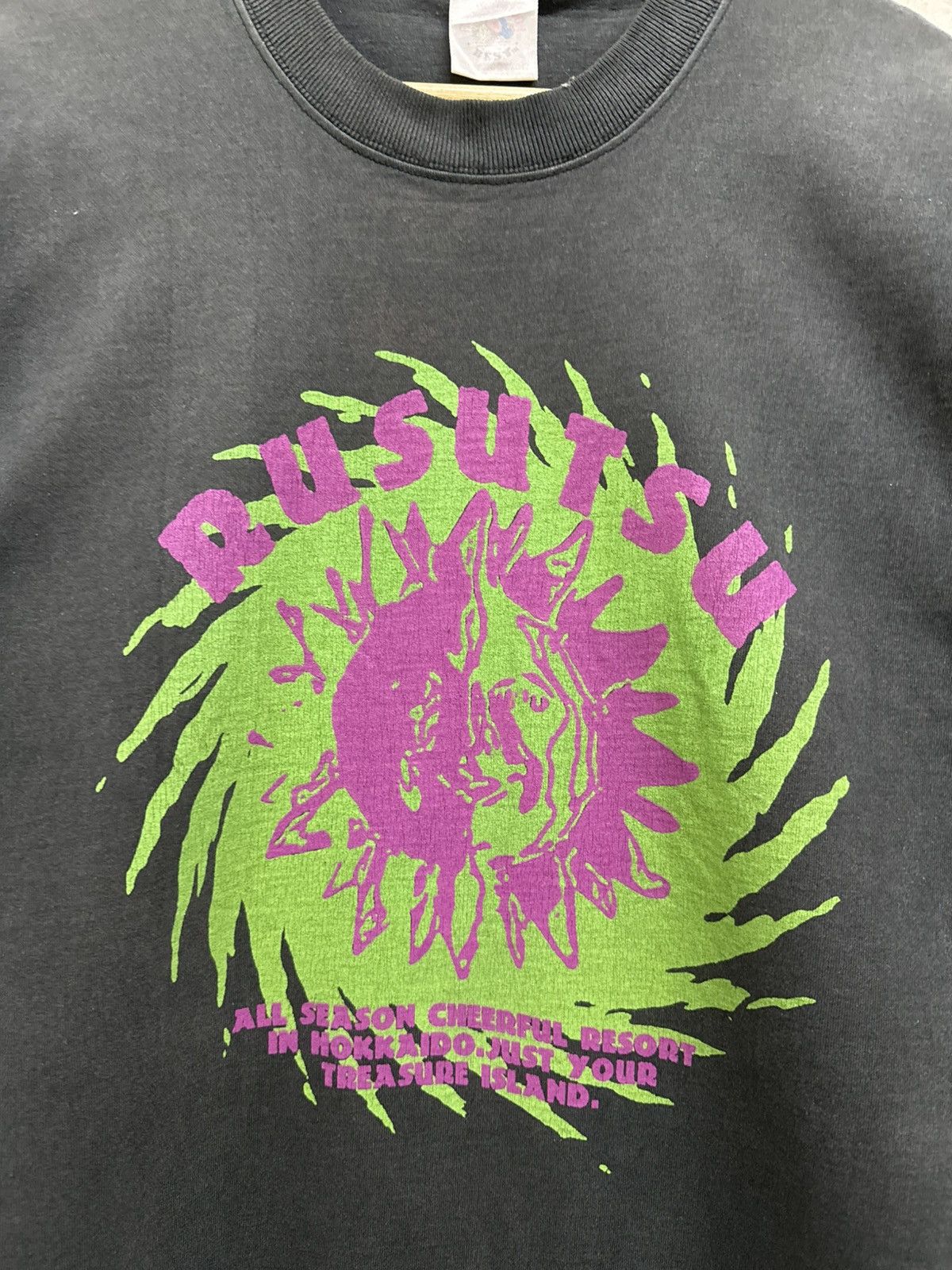 Vintage Vintage Sun Faded Rusutsu Promo Tees Size US L / EU 52-54 / 3 - 3 Thumbnail
