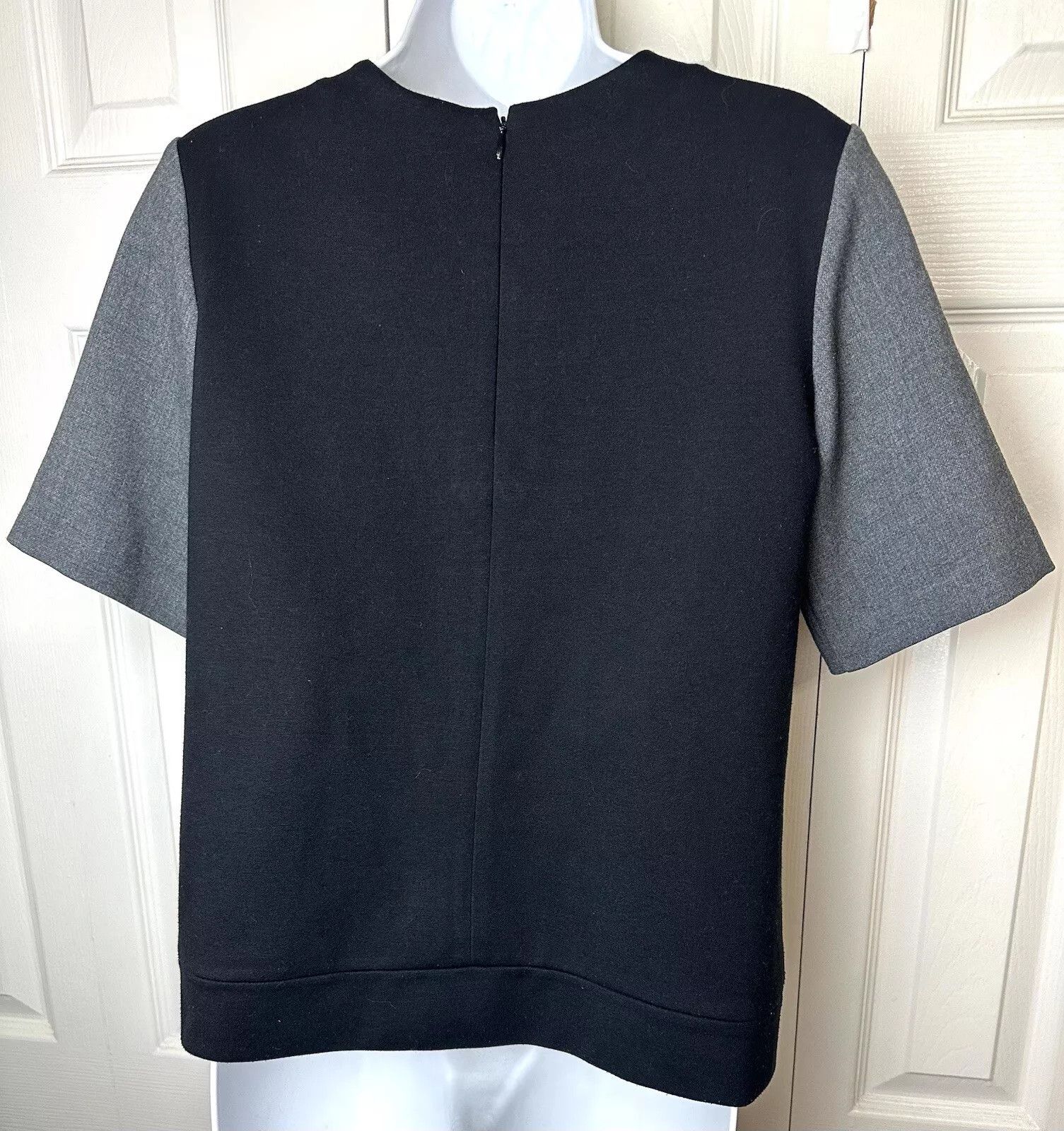 Club Monaco CLUB MONACO Gray Blouse Black Knit Side Combo Top Shirt Size XS / US 0-2 / IT 36-38 - 3 Thumbnail