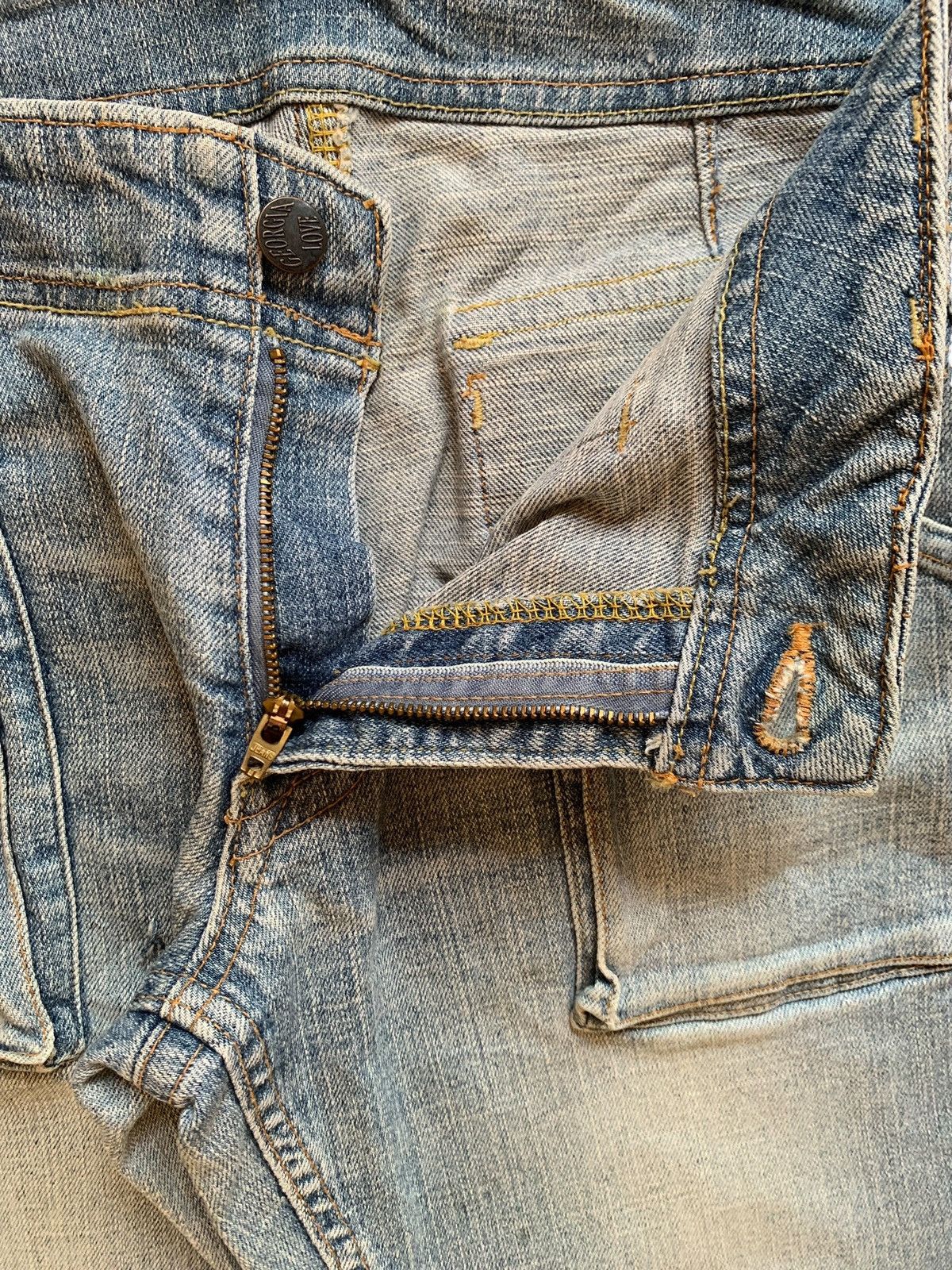 Japanese Brand Vintage Japanese Brand Faded Wash Fatigue Flare Jeans Size 27" / US 4 / IT 40 - 9 Thumbnail