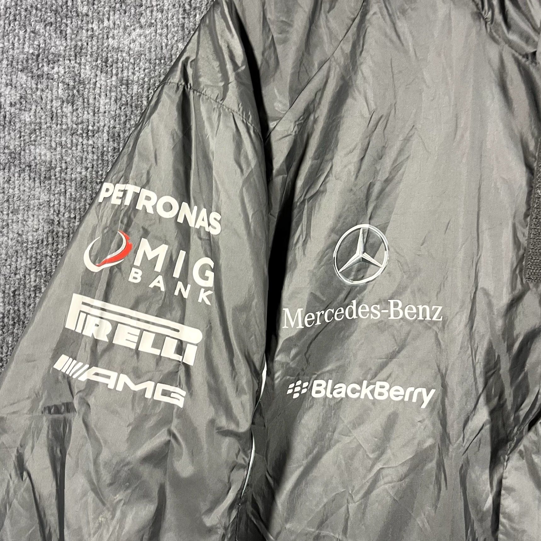 Puma PUMA Mens Windbreaker Jacket XL Gray Mercedes AMG Petronas Racing F1 Formula One 1 Nylon Racing Mercedes Figure? Size US XL / EU 56 / 4 - 3 Thumbnail