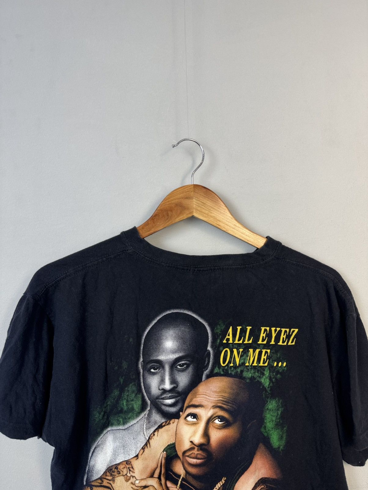 Rap Tees × Vintage Tupac 2PAC All Eyes on Me Tee Black Size US L / EU 52-54 / 3 - 9 Thumbnail