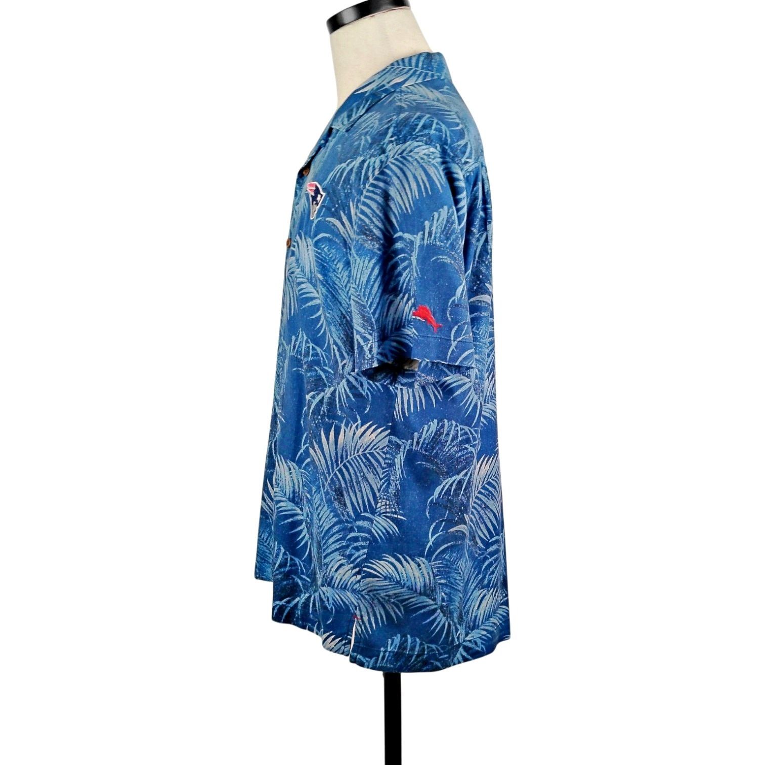 Tommy Bahama Tommy Bahama Football NE Patriots Hawaiian Silk Shirt Size US M / EU 48-50 / 2 - 3 Thumbnail