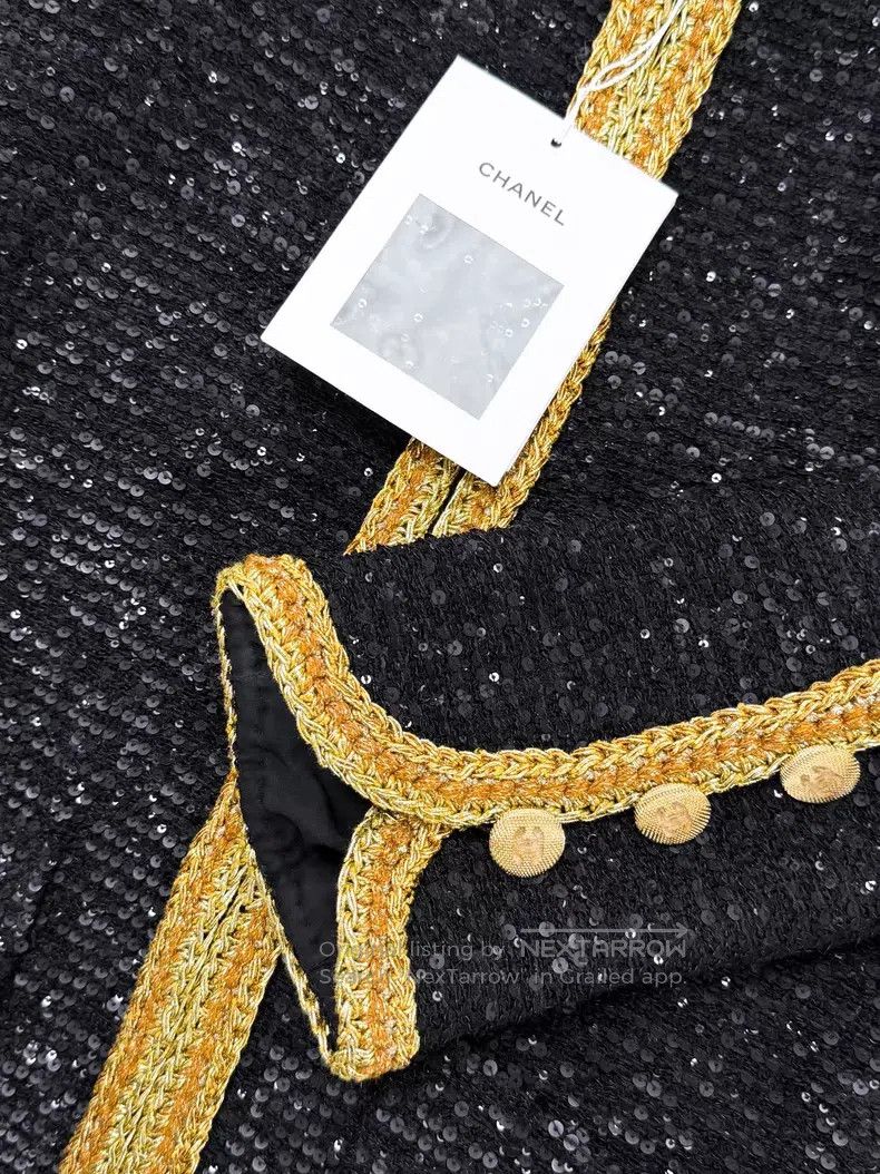Chanel Chanel Sequined gold rolled edge soft tweed long-sleeved j Size XS / US 0-2 / IT 36-38 - 4 Thumbnail