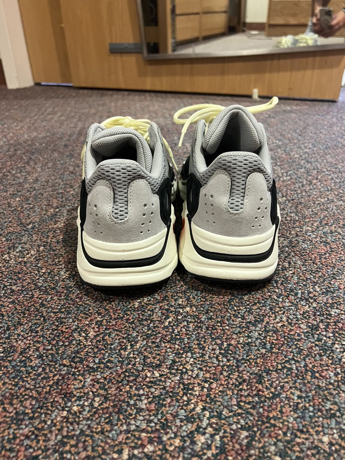 Yeezy boost 700 waverunner - itsg.com.tn