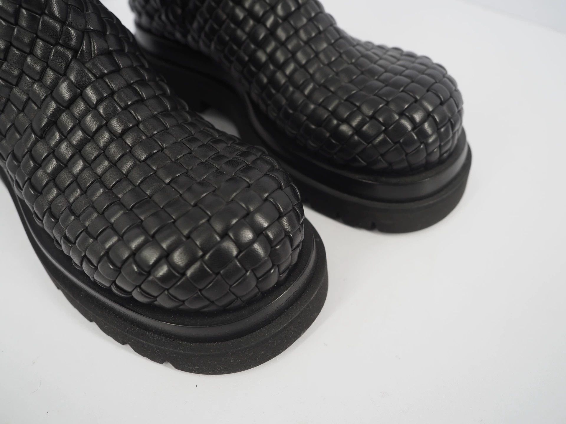 Bottega Veneta Bottega Veneta Lido Weave Lug Ankle Boots Size US 5.5 / EU 38 - 5 Thumbnail