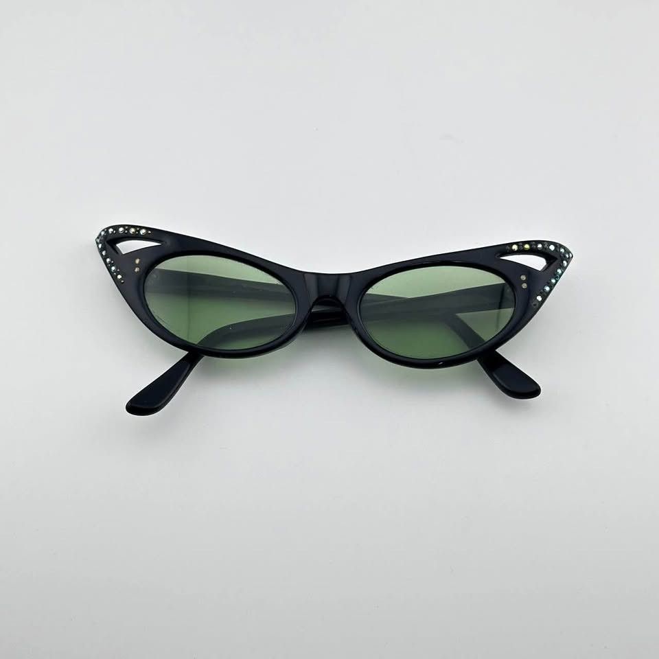 Vintage Vintage CAT EYE Diamond Frame France 1960s’ acetate frame Size ONE SIZE - 4 Thumbnail