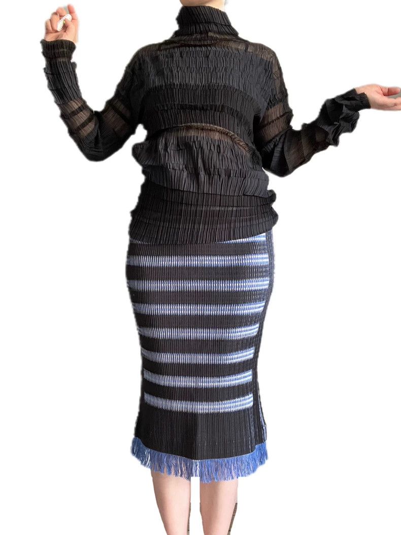 Issey Miyake Issey Miyake size:2 Black main line 3D stereoscopic pleate Size 23" - 6 Thumbnail