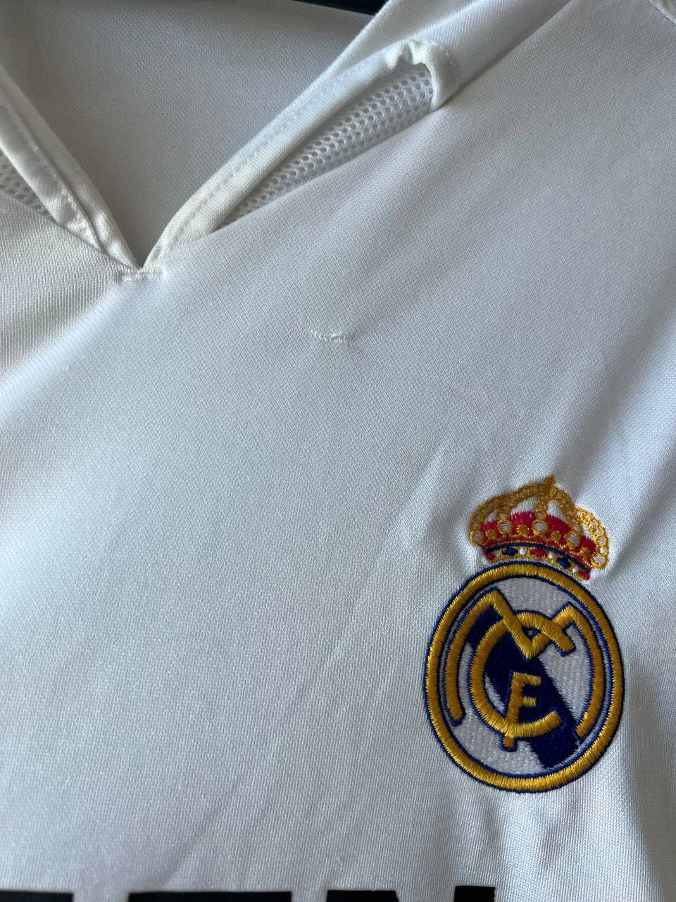 Vintage 2004/05 REAL MADRID HOME RARE SOCCER JERSEY SHIRT ADIDAS Size US XL / EU 56 / 4 - 8 Thumbnail