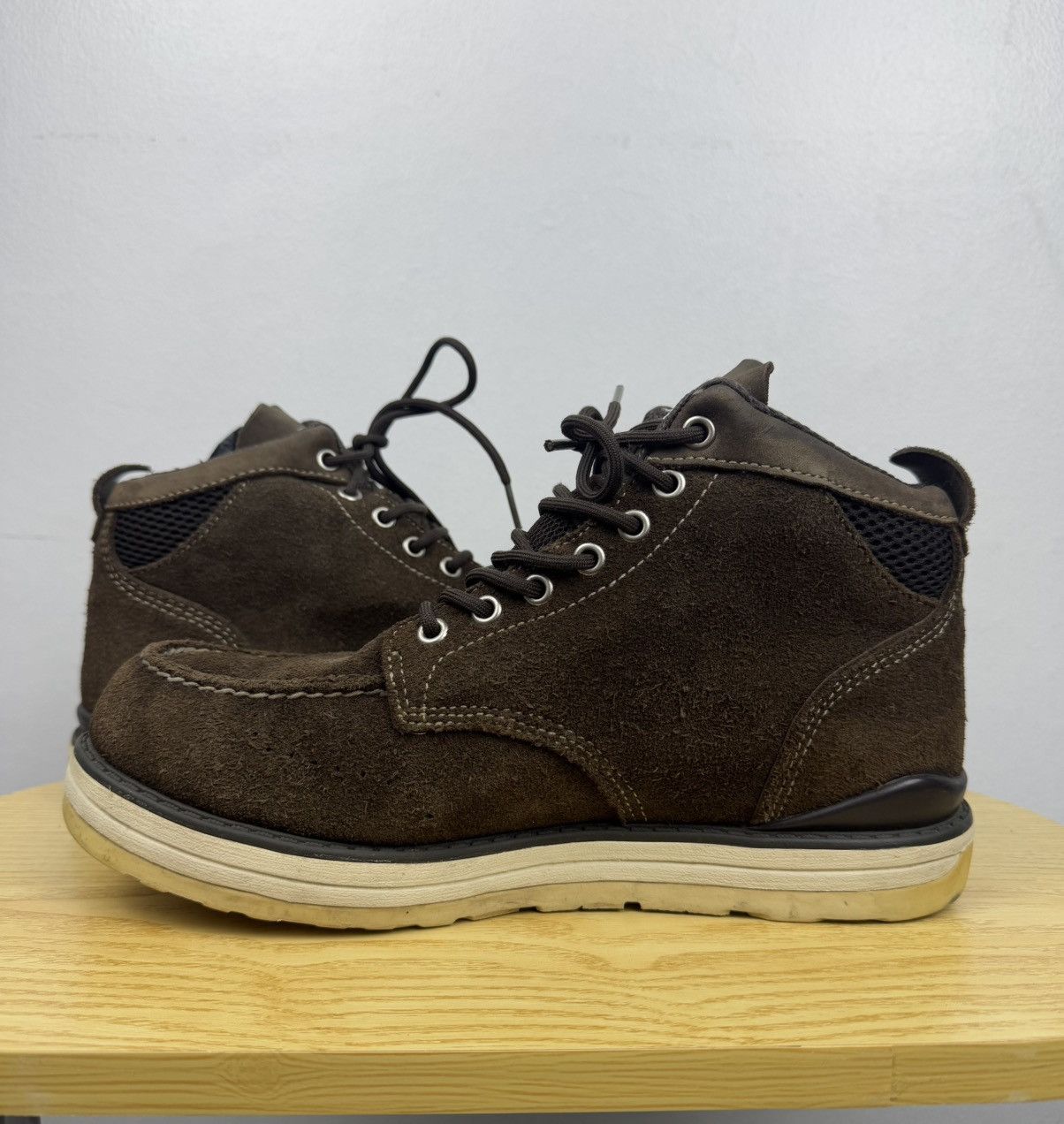 Visvim Visvim - Gore-Tex - Hole Moc Toe Boots Size US 9 / EU 42 - 6 Thumbnail