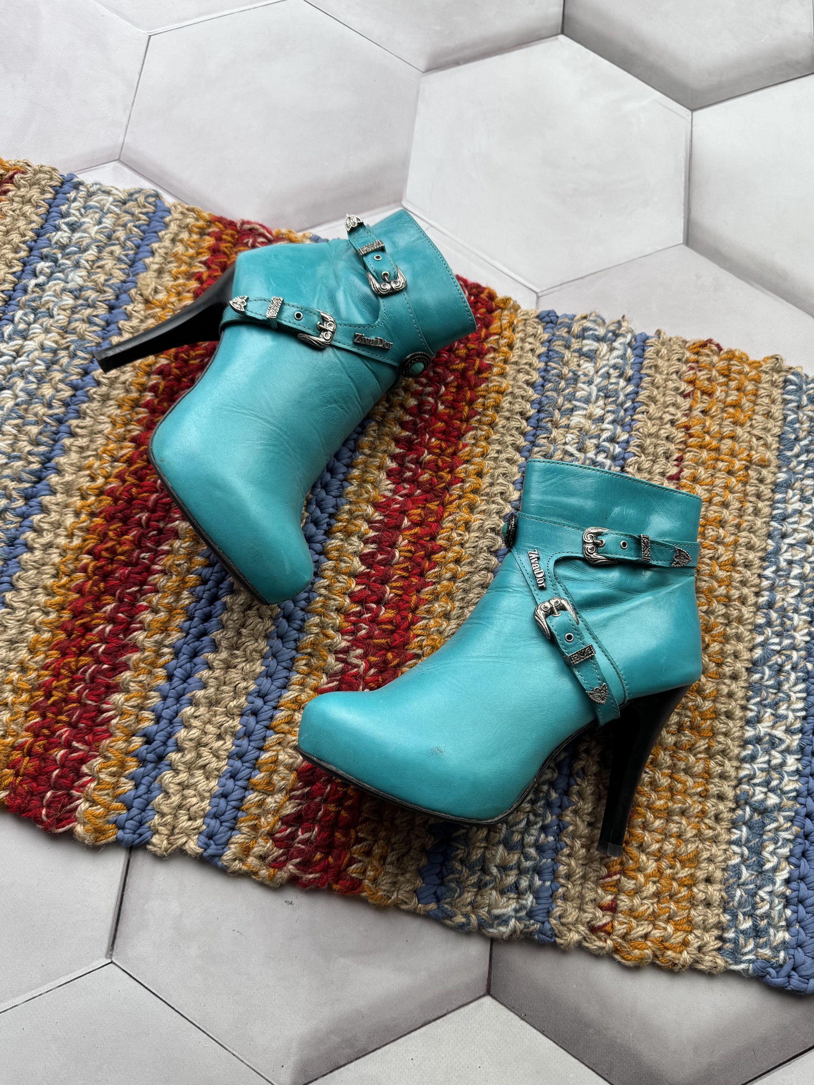Vintage Vintage Leather Boots With Straps Size US 6 / IT 36 - 1 Thumbnail