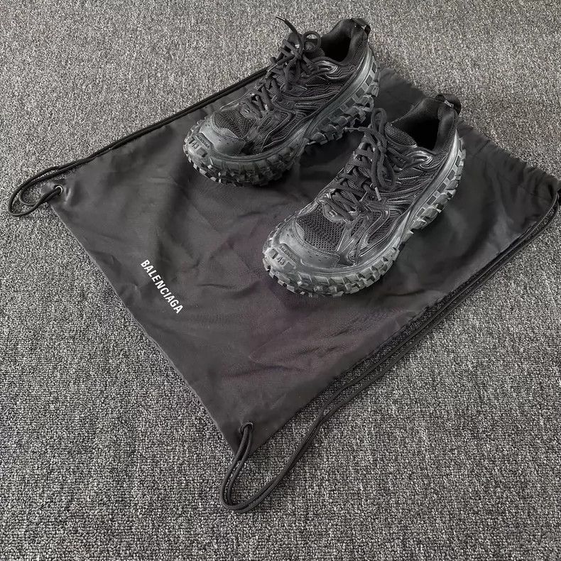 Balenciaga Balenciaga Tire shoes 2502-Nextarrow Size US 10 / EU 43 - 1 Thumbnail