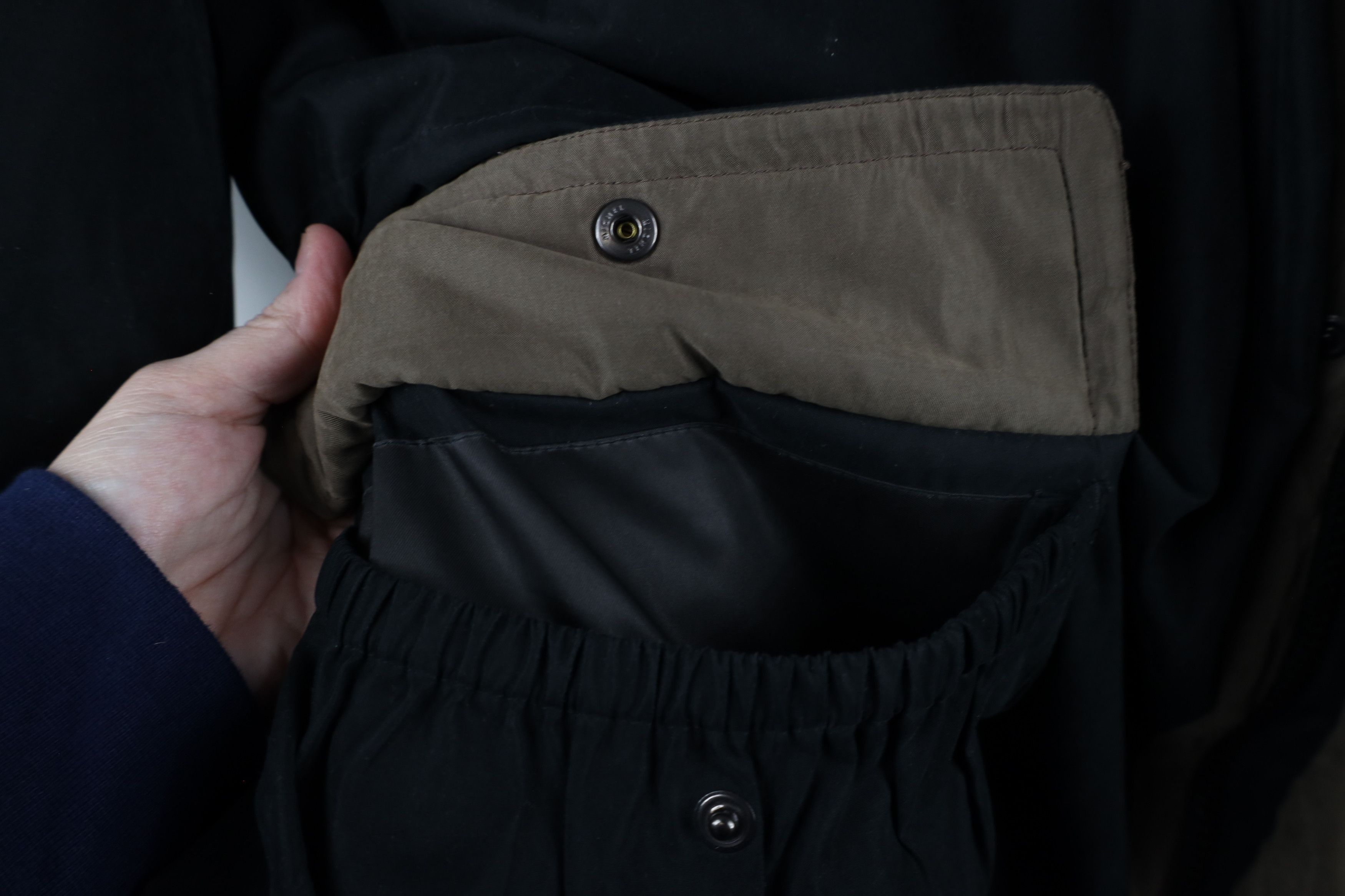 Vintage Vintage 90s Streetwear Duck Down Hooded Puffer Jacket Black Size US XL / EU 56 / 4 - 5 Thumbnail