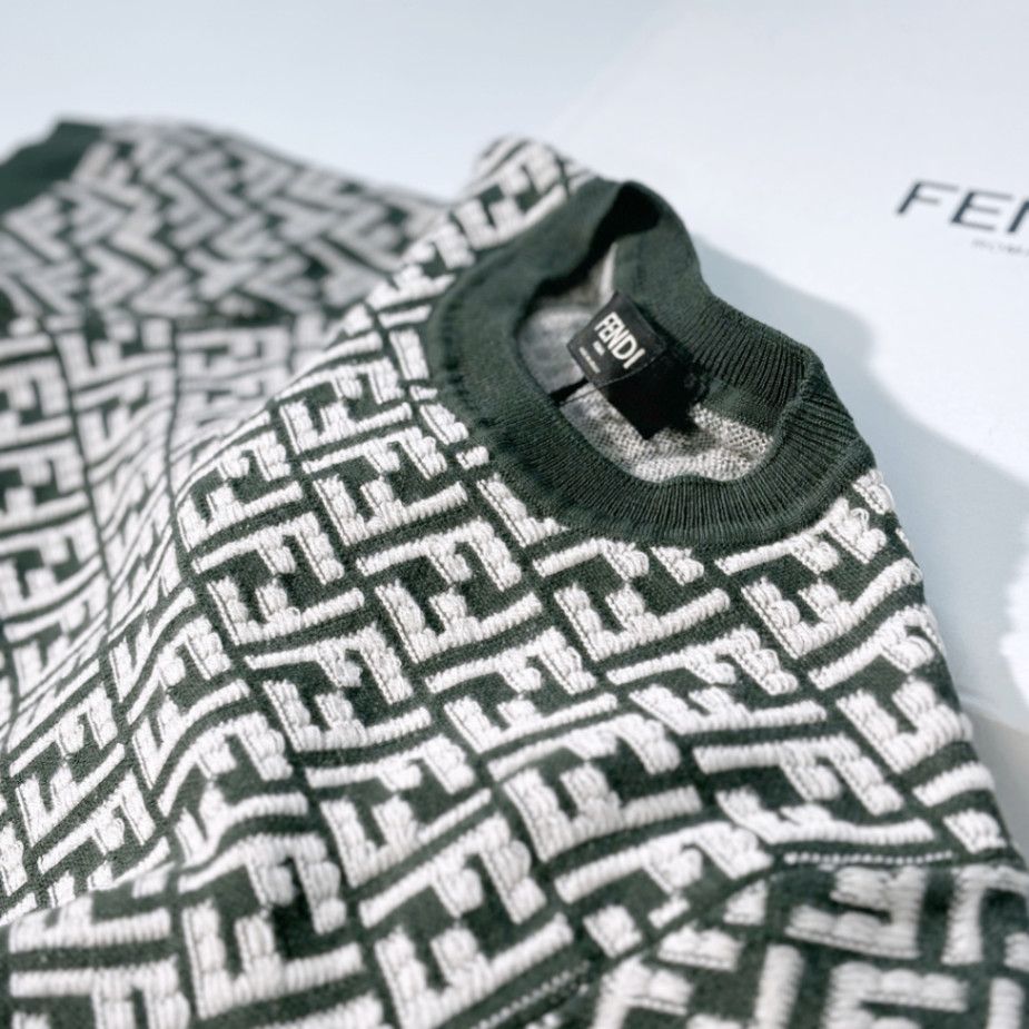 Fendi o1w1db10725 FZX051 FF Short Sleeved Jumper in Green/White Size US M / EU 48-50 / 2 - 4 Thumbnail