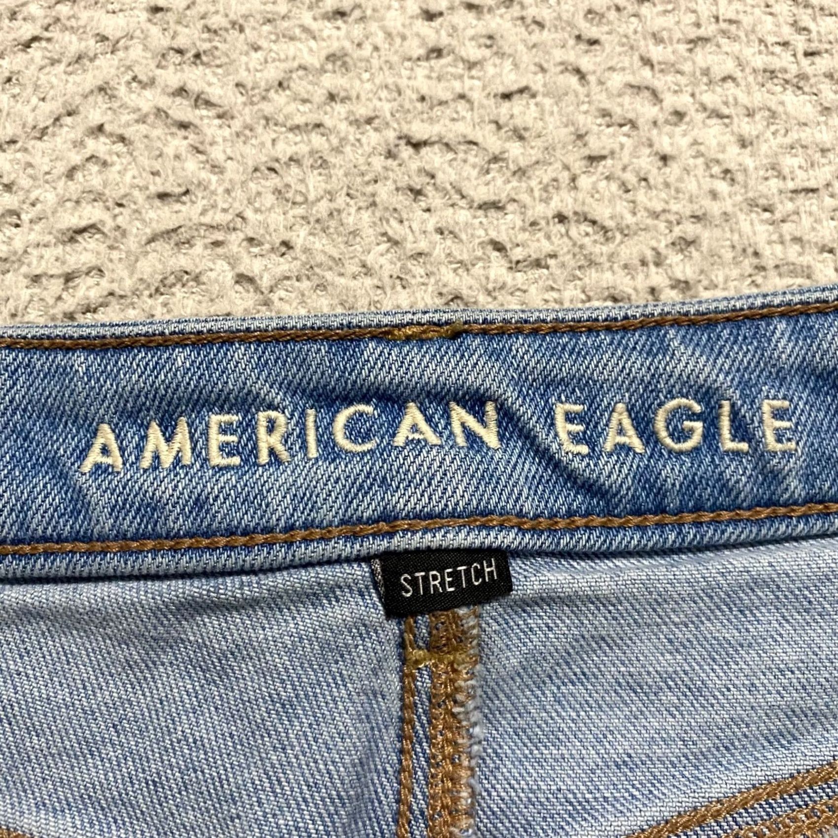 American Eagle Outfitters American Eagle Outfitters Womens Jeans Mom Style Distressed High Rise Blue Denim 90s Vintage Theme 6 Regular Size 27x26 Clothes Womens Jeans Size 28" / US 6 / IT 42 - 3 Thumbnail