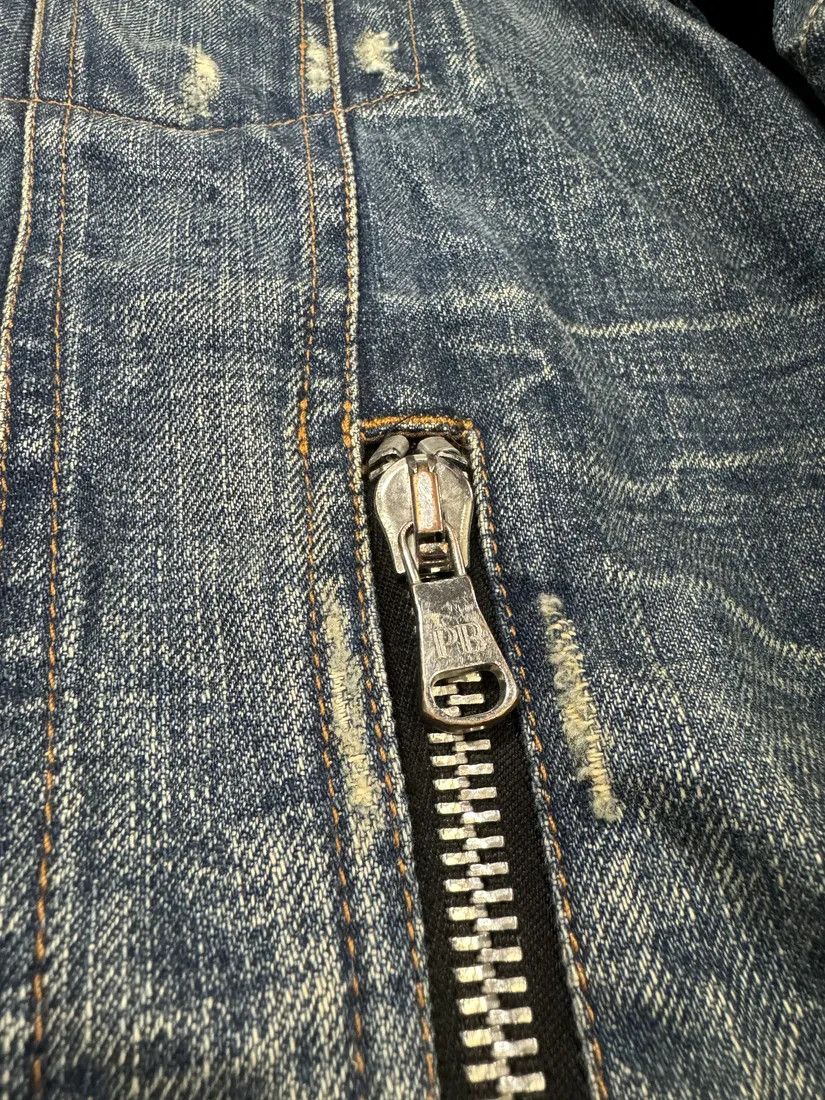 Designer × Pierre Balmain × Vintage SS2012 Pierre Balmain Winner Pins Faded Denim Jacket Size US M / EU 48-50 / 2 - 11 Thumbnail