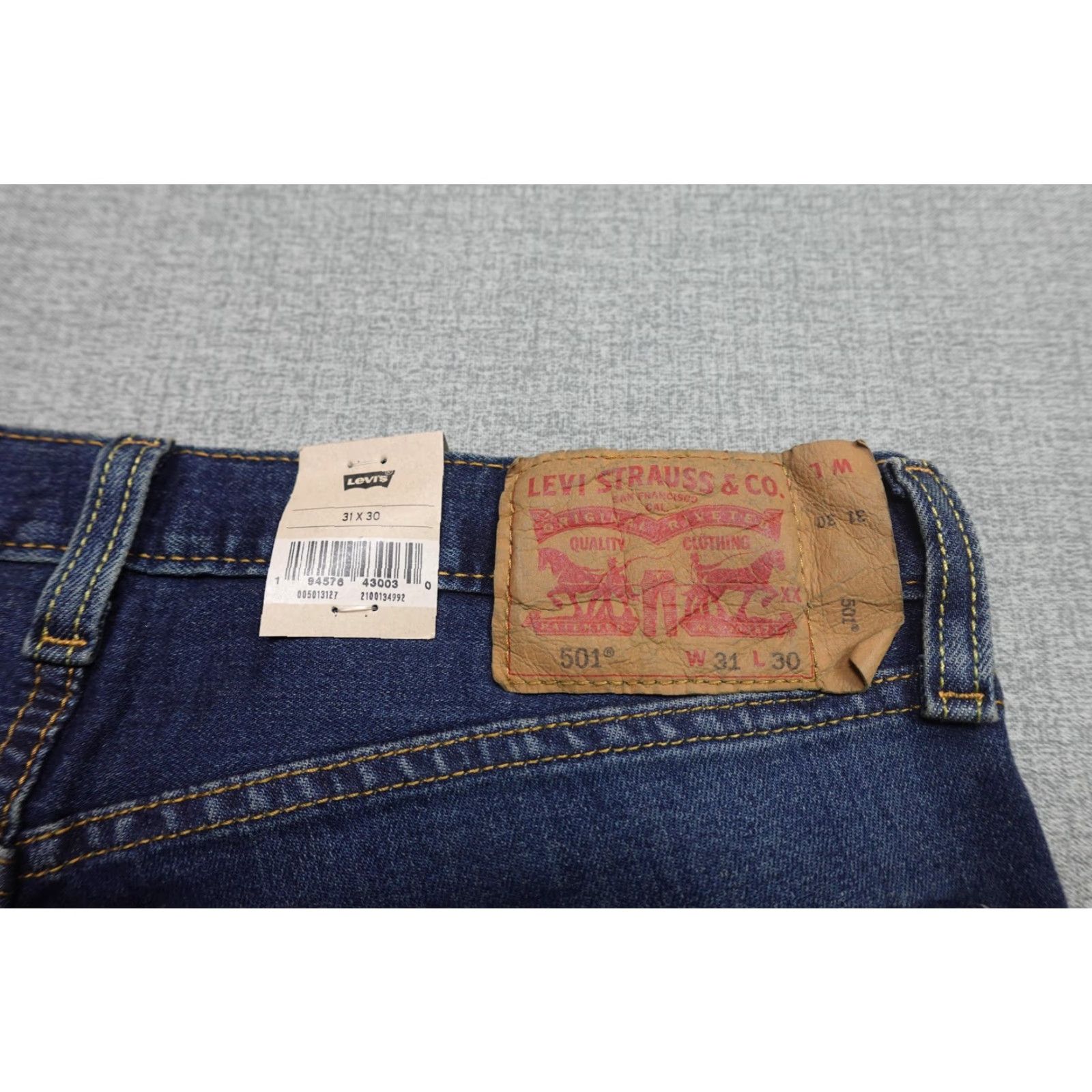 Levi's Levi's 501 Jeans Mens 31x30 Blue Medium Wash Denim Button Fly NWT Straight Leg Vintage No Womens Mens Girls Boys Size US 31 - 2 Thumbnail