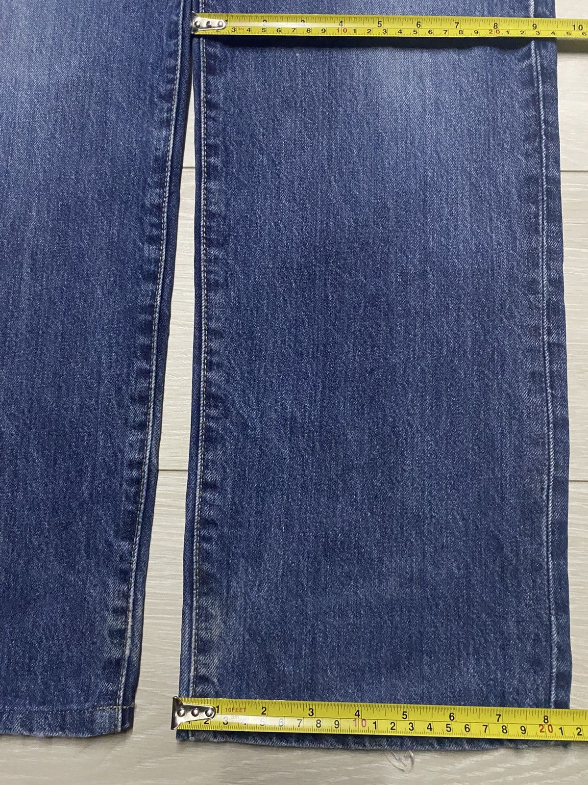 Uniqlo Vintage Japanese Brand Uniqlo Blue Wash Distressed Jeans Size US 35 - 13 Thumbnail