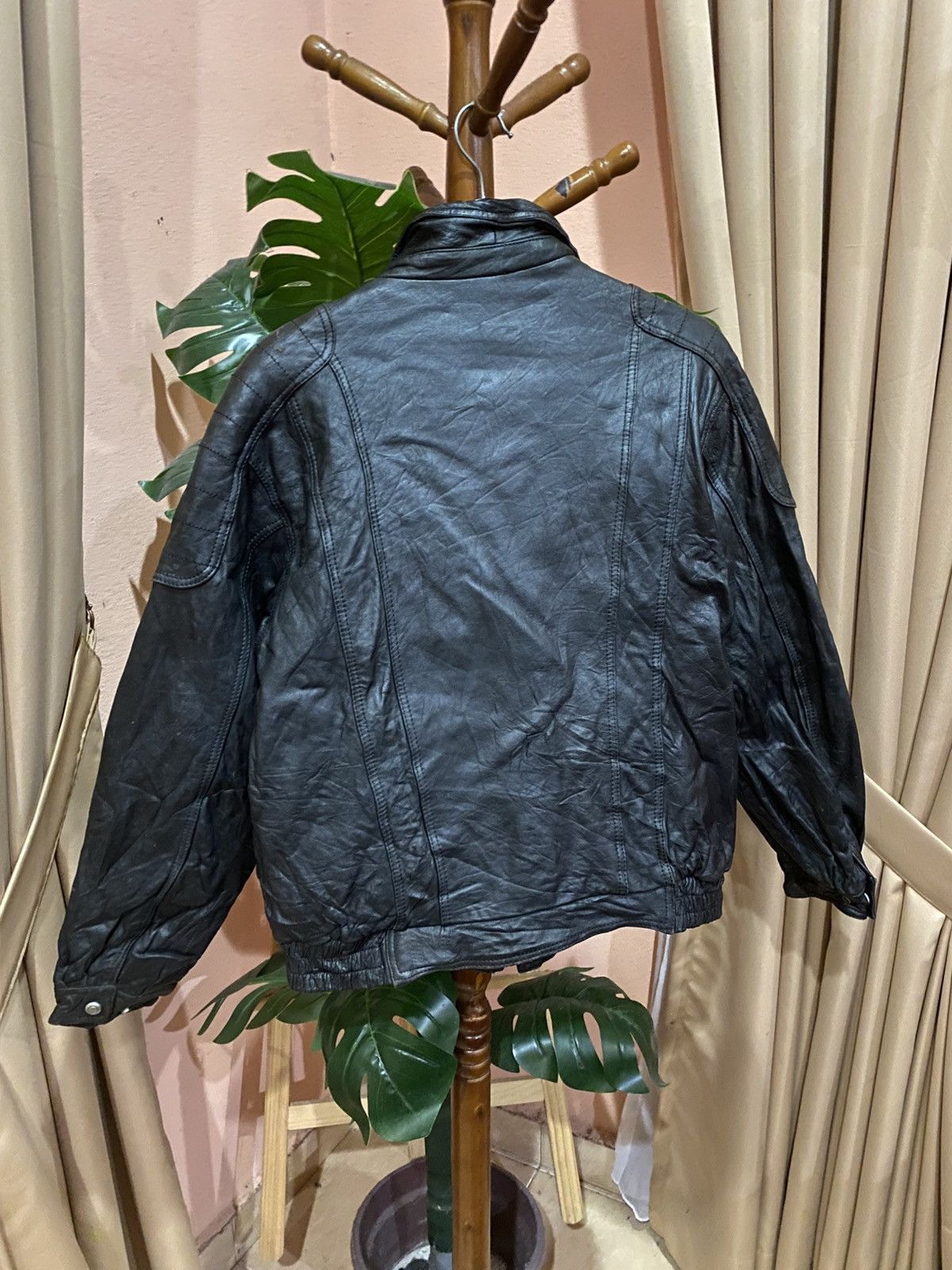 Other Mr. GracEray Classic Black Leather Jacket - Vintage Men’s Size US M / EU 48-50 / 2 - 11 Thumbnail